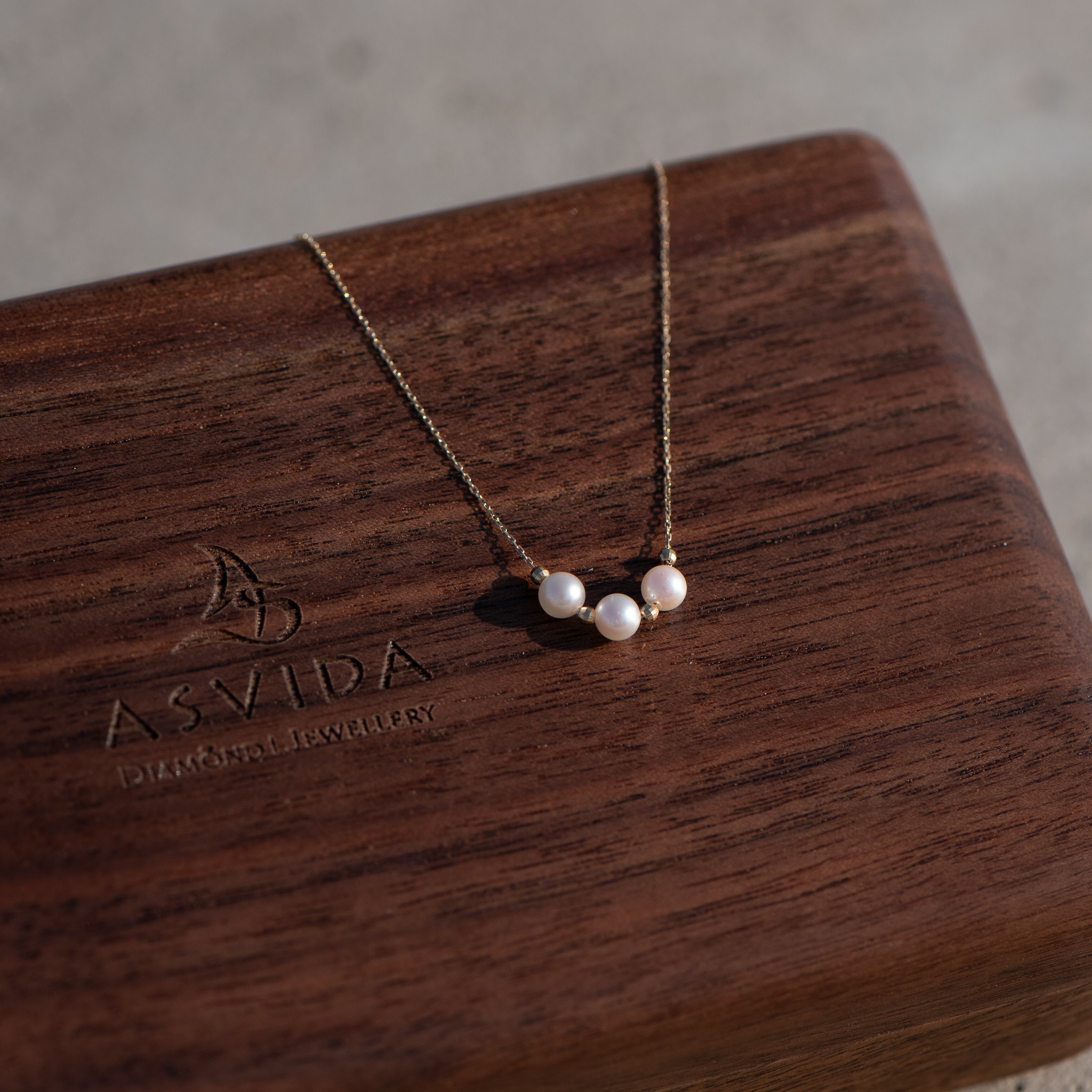 18K Tri-Pearl Necklace