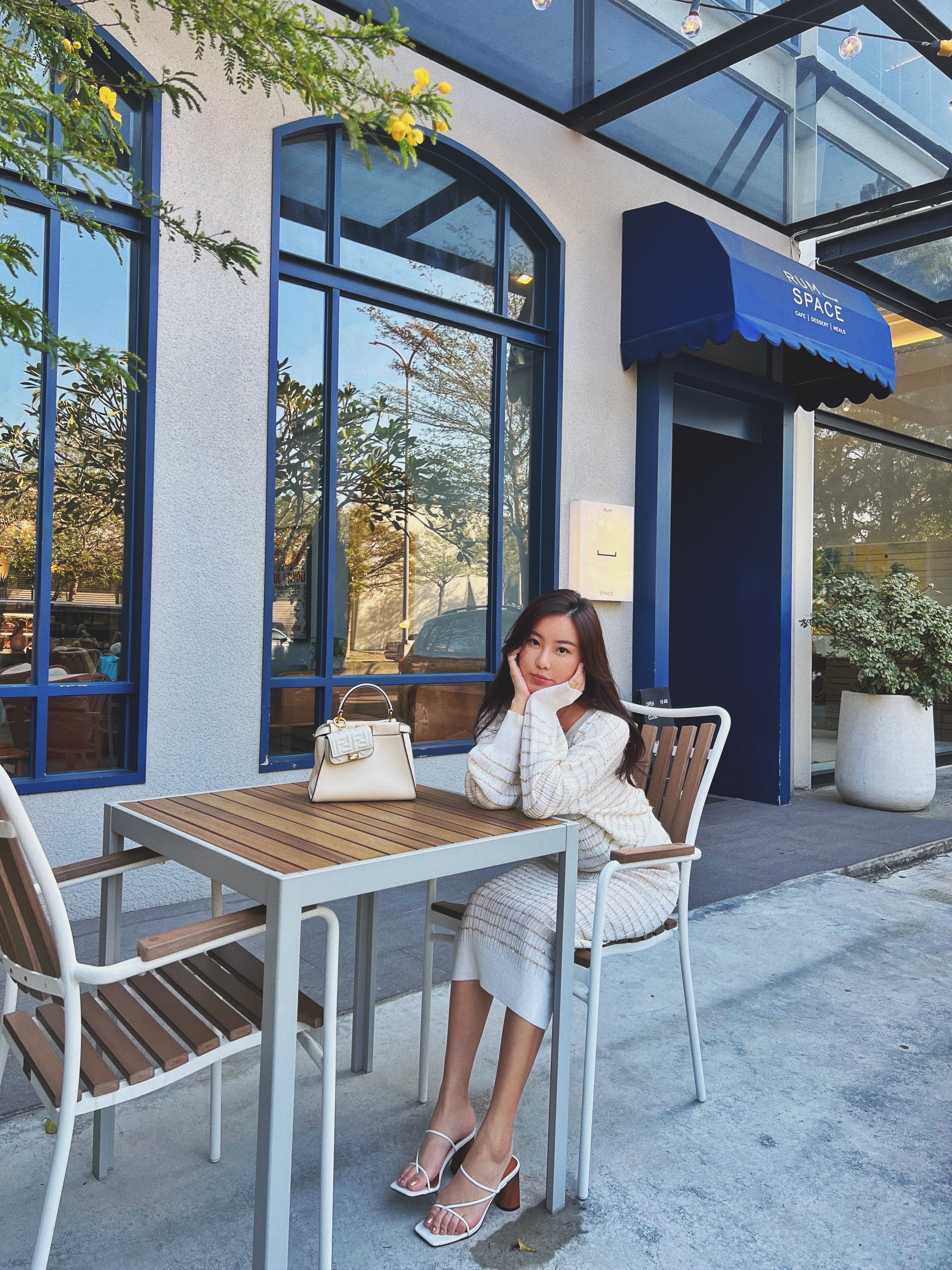 Have a nice day  針織金蔥條紋套裝