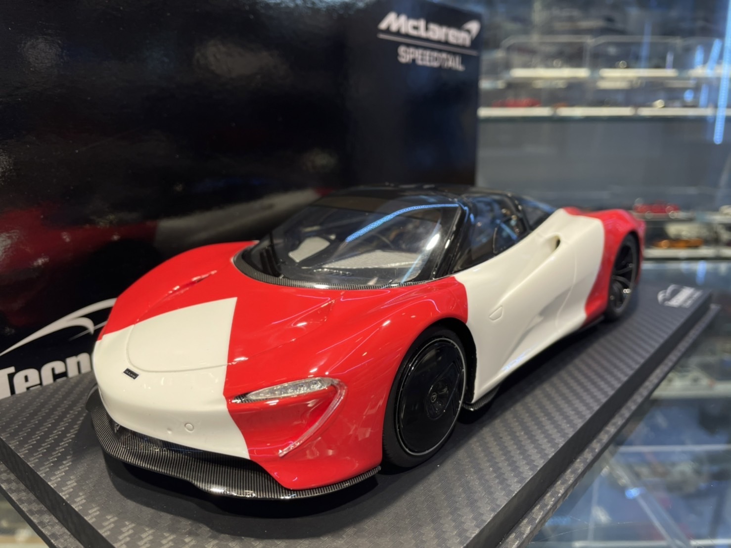 Tecnomodel Mclaren SpeedTail Red/White 1/18 (Resin)