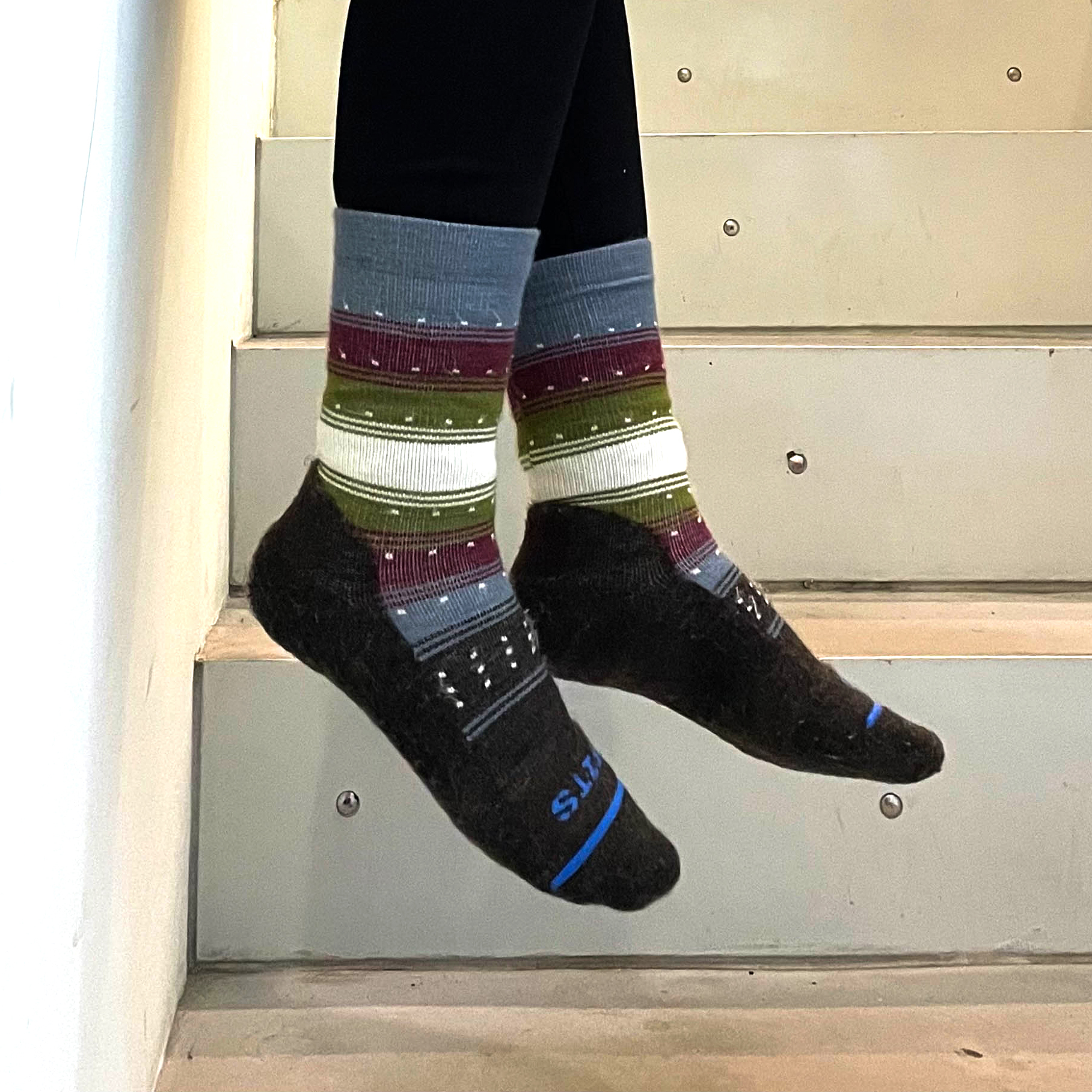 FITS 女 健行生活襪-羊毛襪 Women's Casual Crew Gradient Stripe - F5171