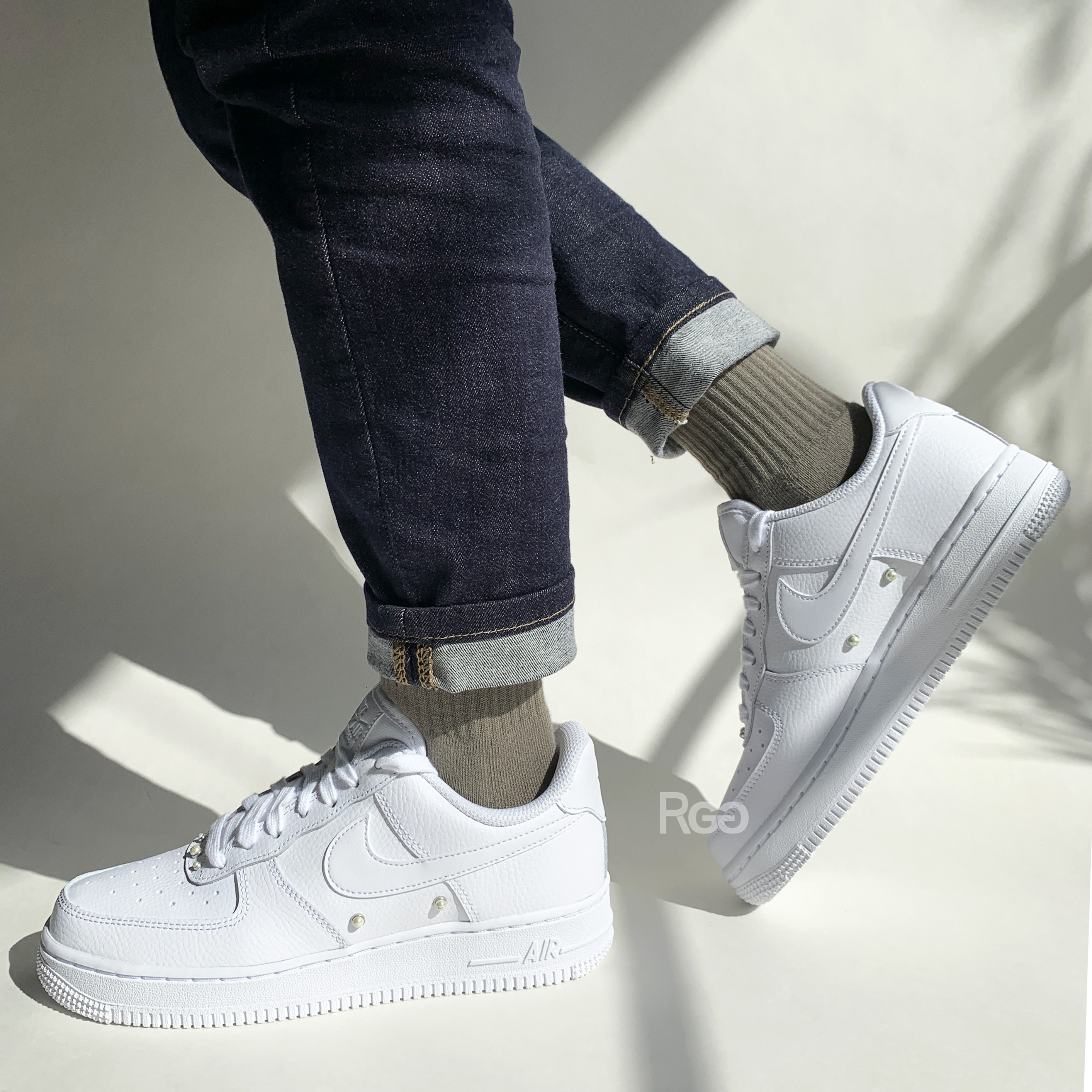 WMNS Nike Air Force 1 '07 SE 荔枝皮小珍珠(DQ0231-100)