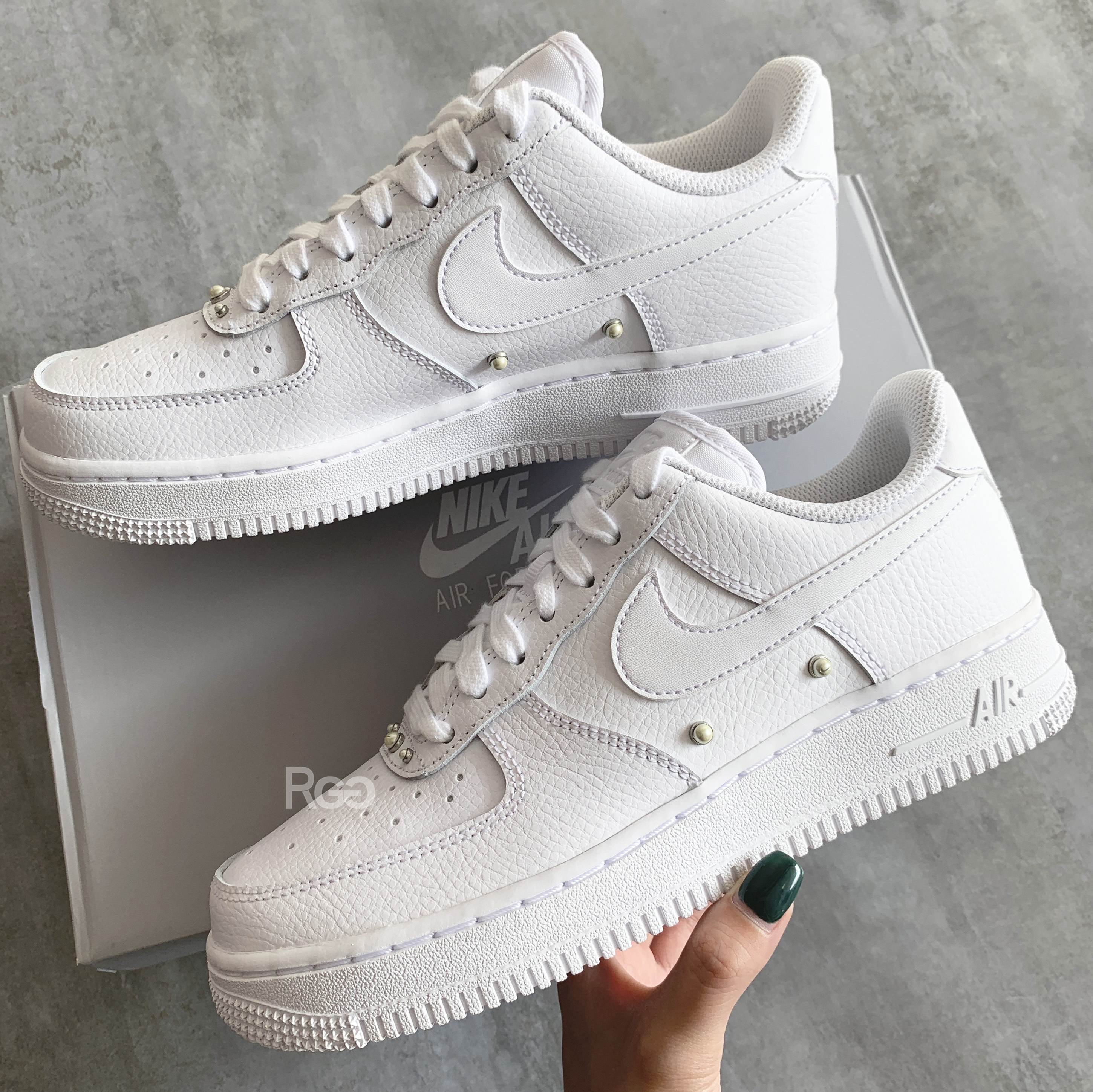 NIKE AIR FORCE 1 07 SE 23cm 新品-