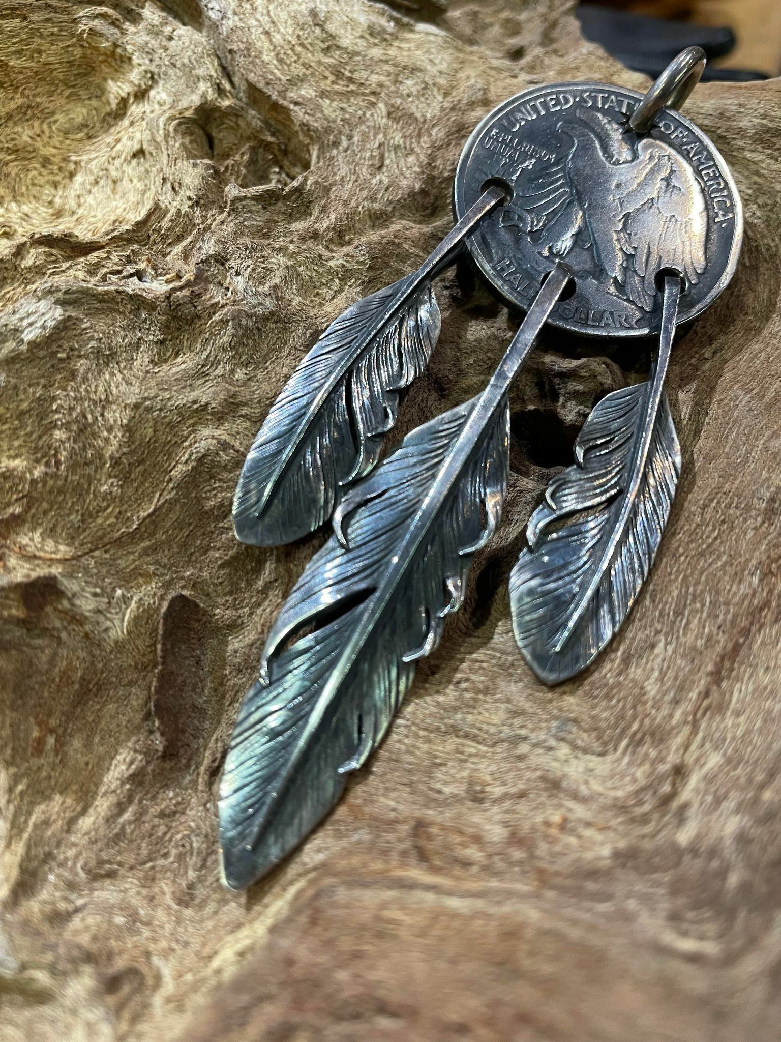 -Black Venom Jewelry- Freedom & Prayer 美國老銀幣純銀M、XS羽毛三點吊墜。