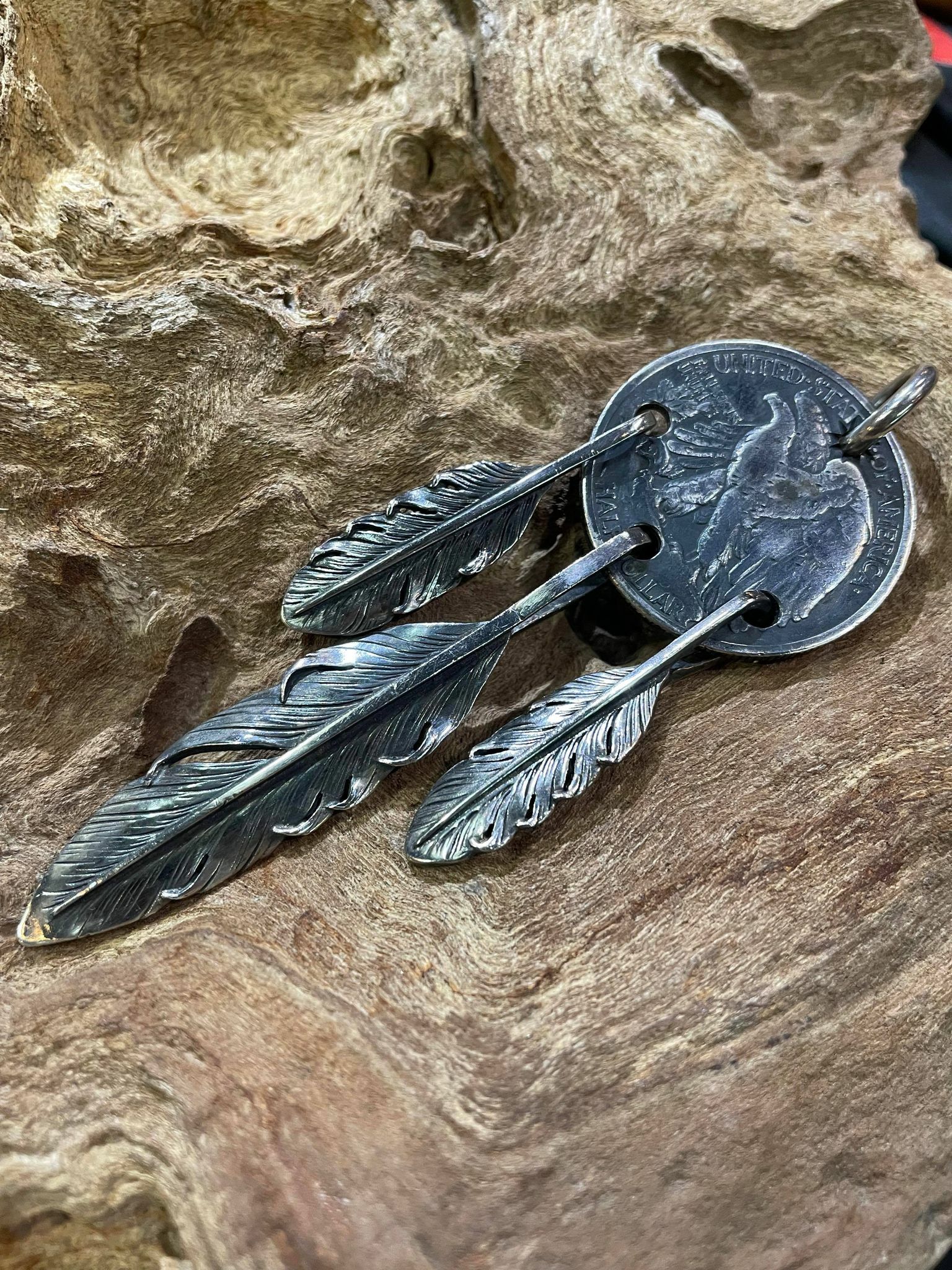 -Black Venom Jewelry- Freedom & Prayer 美國老銀幣純銀M、XXS羽毛三點吊墜。