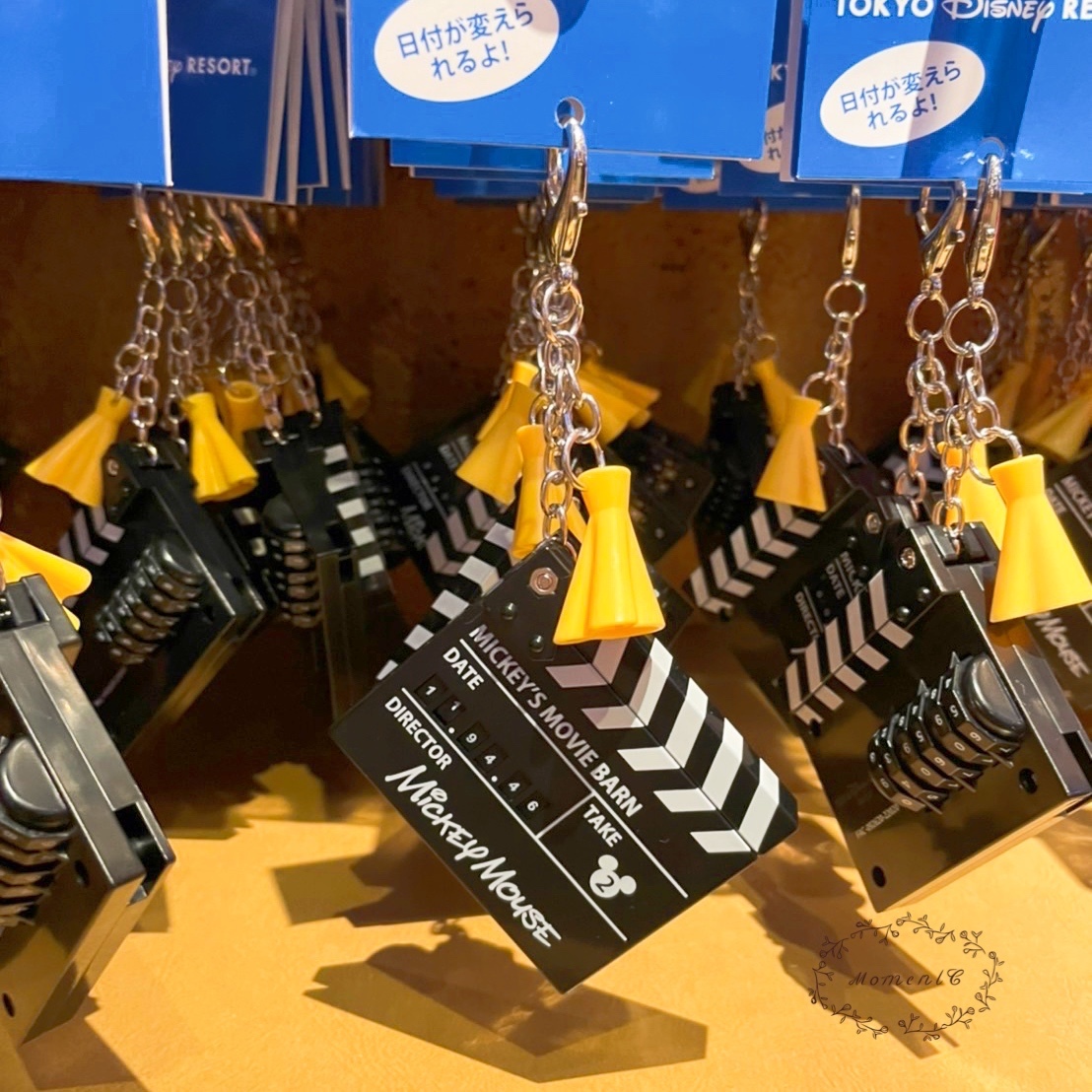 迪士尼樂園-可愛的action 牌