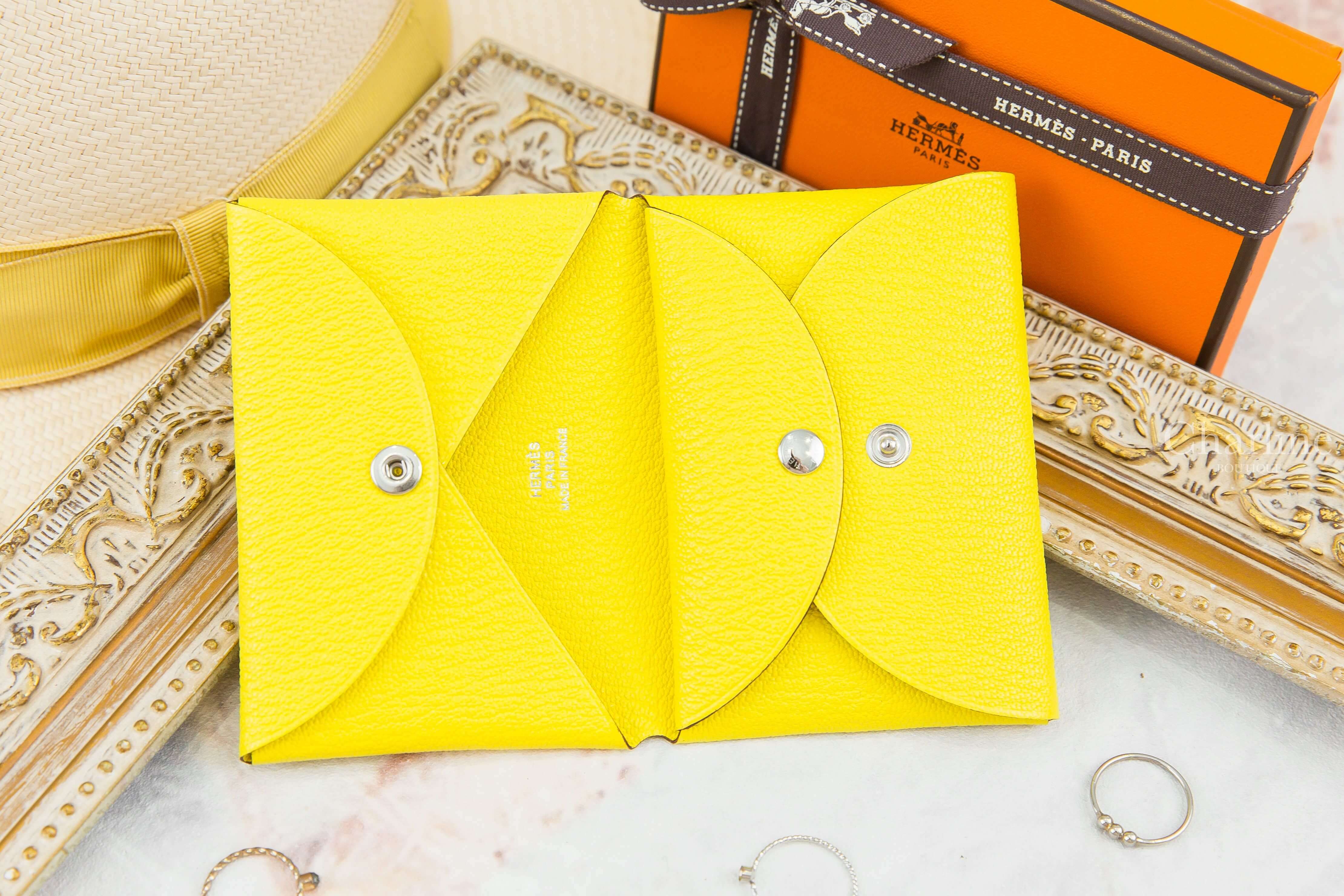 Hermès Calvi Duo Card Holder Z刻檸檬黃信封釦式零錢袋卡片夾-Charline Boutique 精品代購