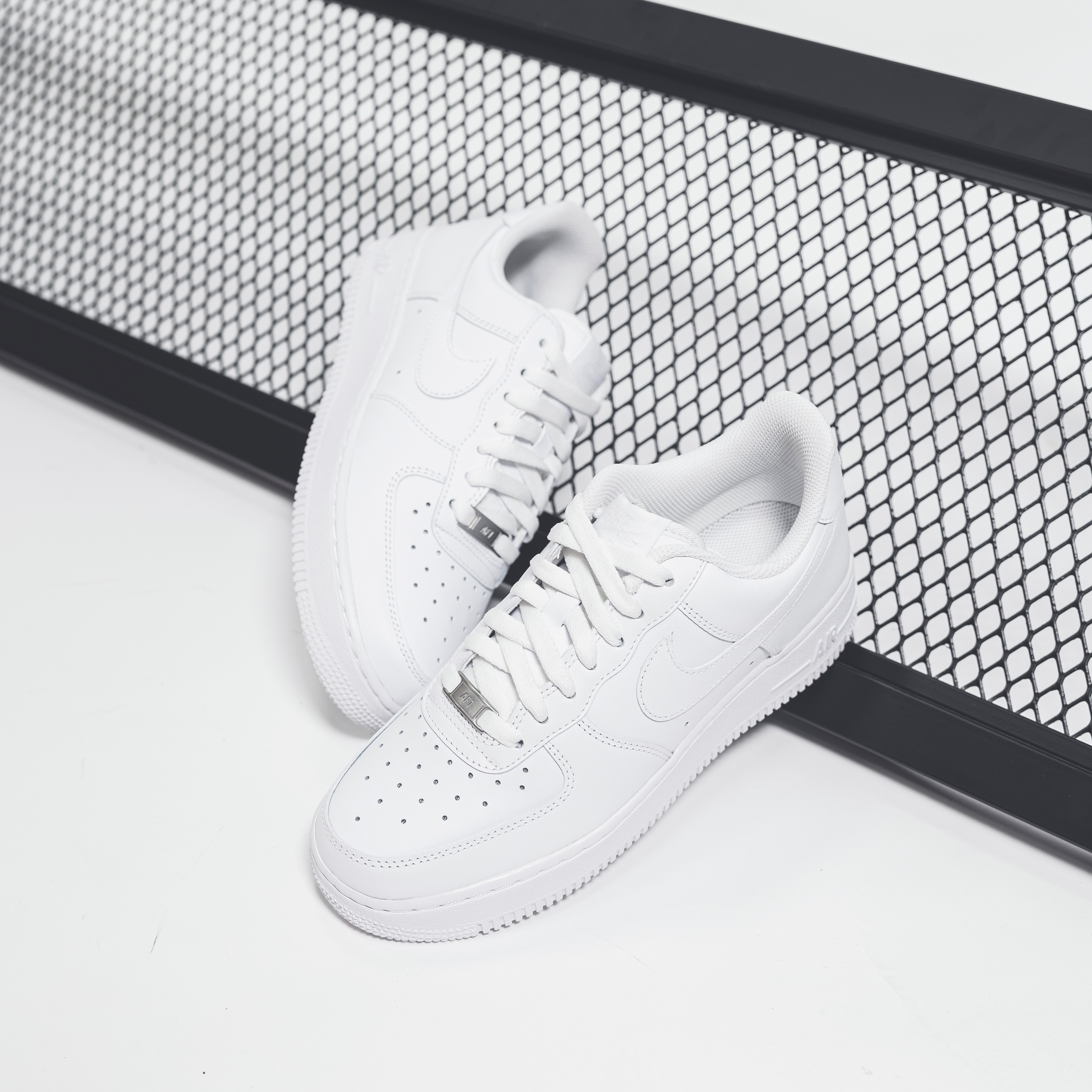 商品瑕疵-(B1b)-NIKE AIR FORCE 1 '07 全白-CW2288 111