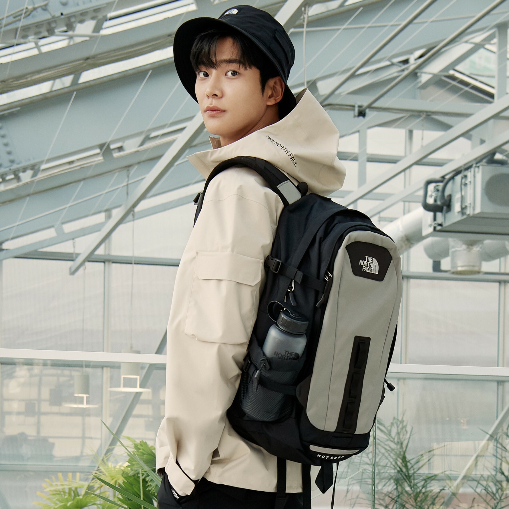 THE NORTH FACE WATER GUARD 男 連帽 夾克 外套 米色 NJ2HN05B