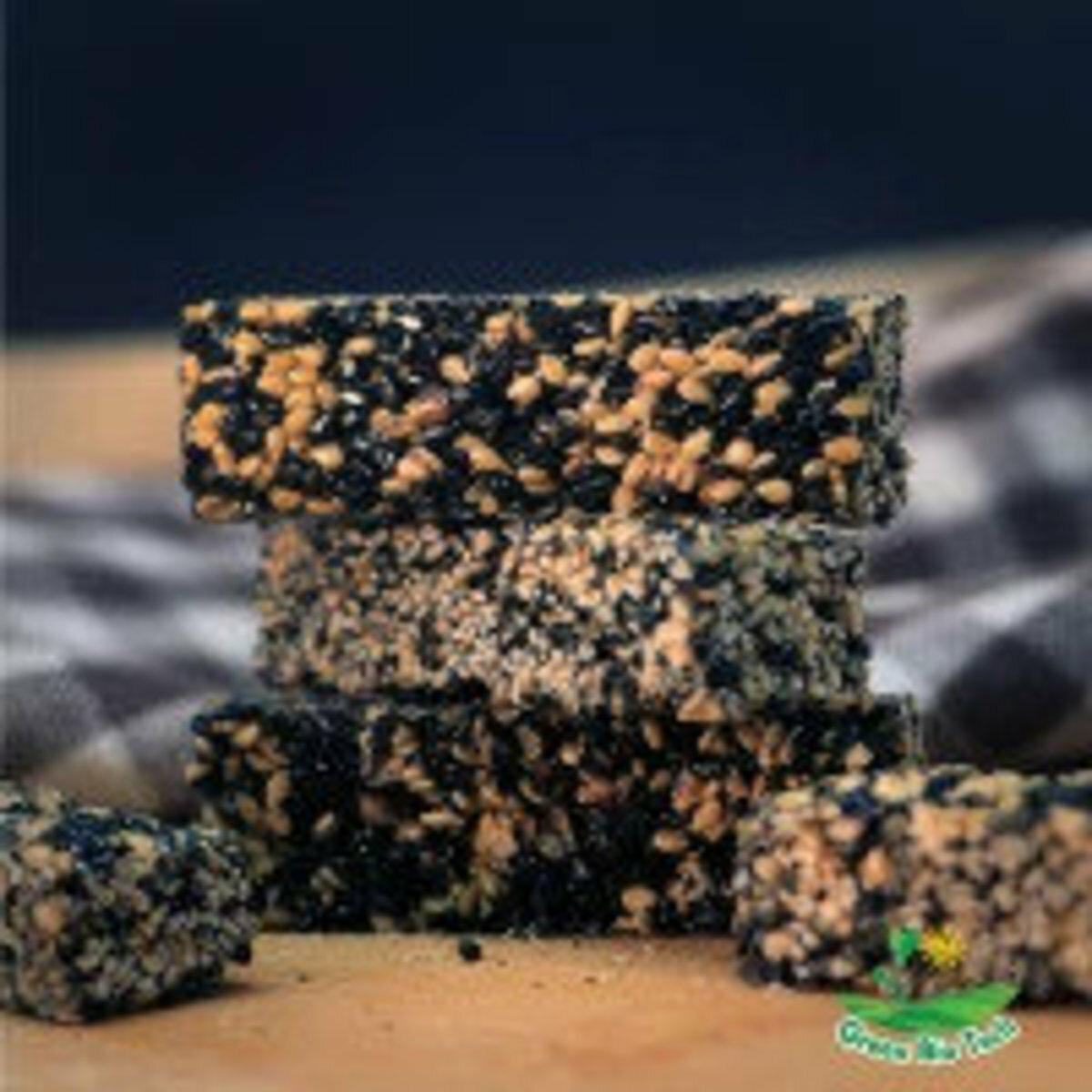 Green Bio Tech - 黑白道芝麻糖(雙口味) (150g)  #小食精選 #天然 #糖 #健康小吃 #馬來西亞 exp