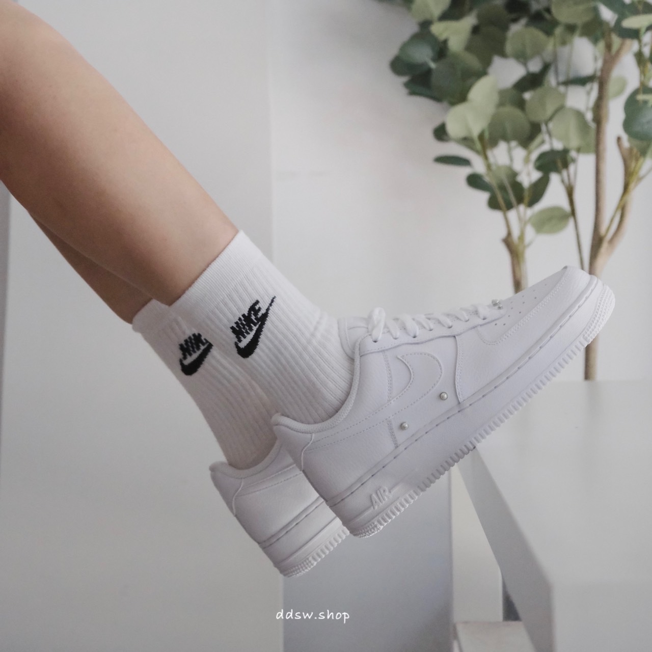 Nike Air Force 1 Low '07 SE Pearl White 全白 珍珠釘 DQ0231-100