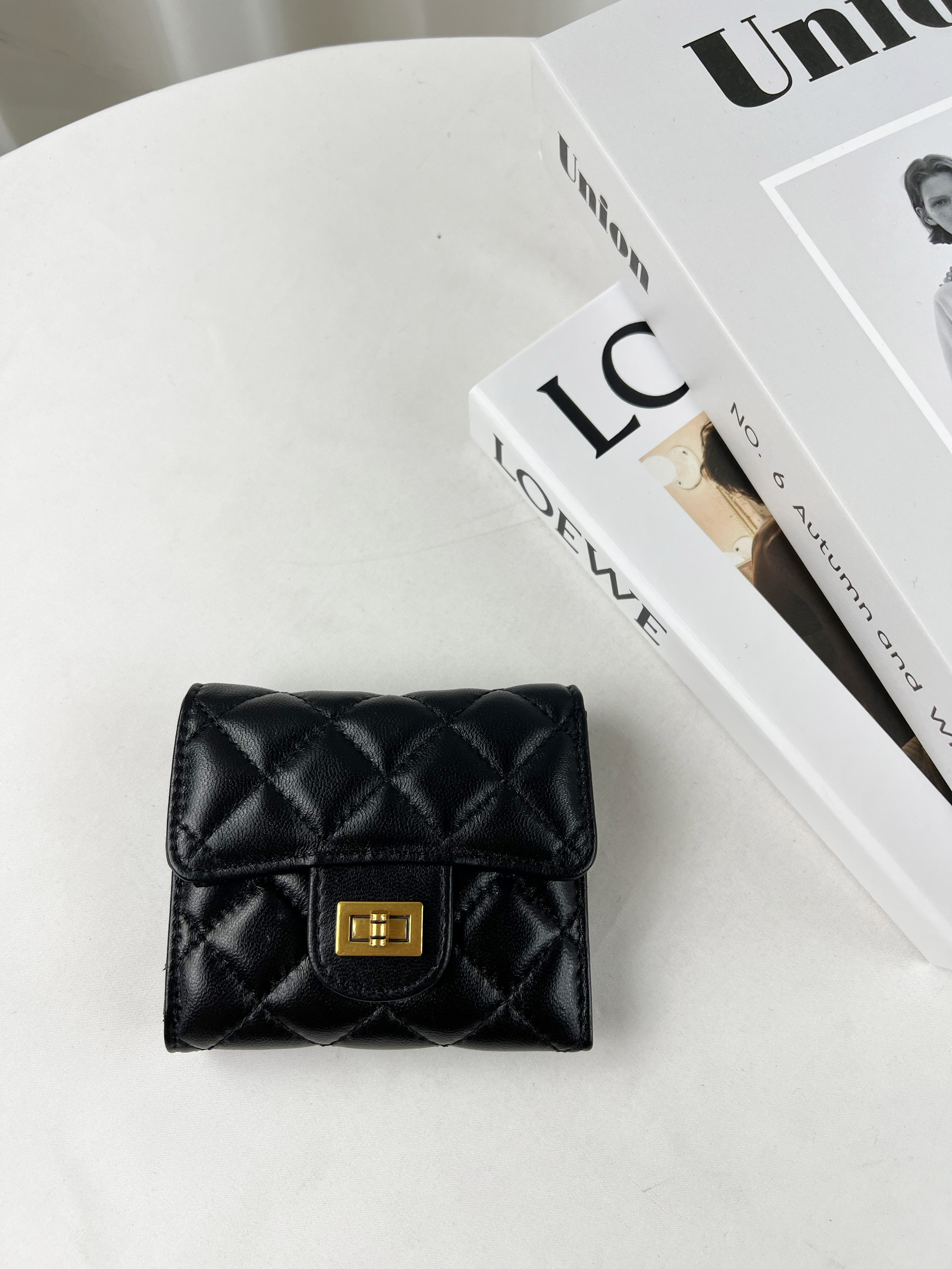 菱格紋金釦真皮羊皮翻蓋短夾  #SM-3216-1