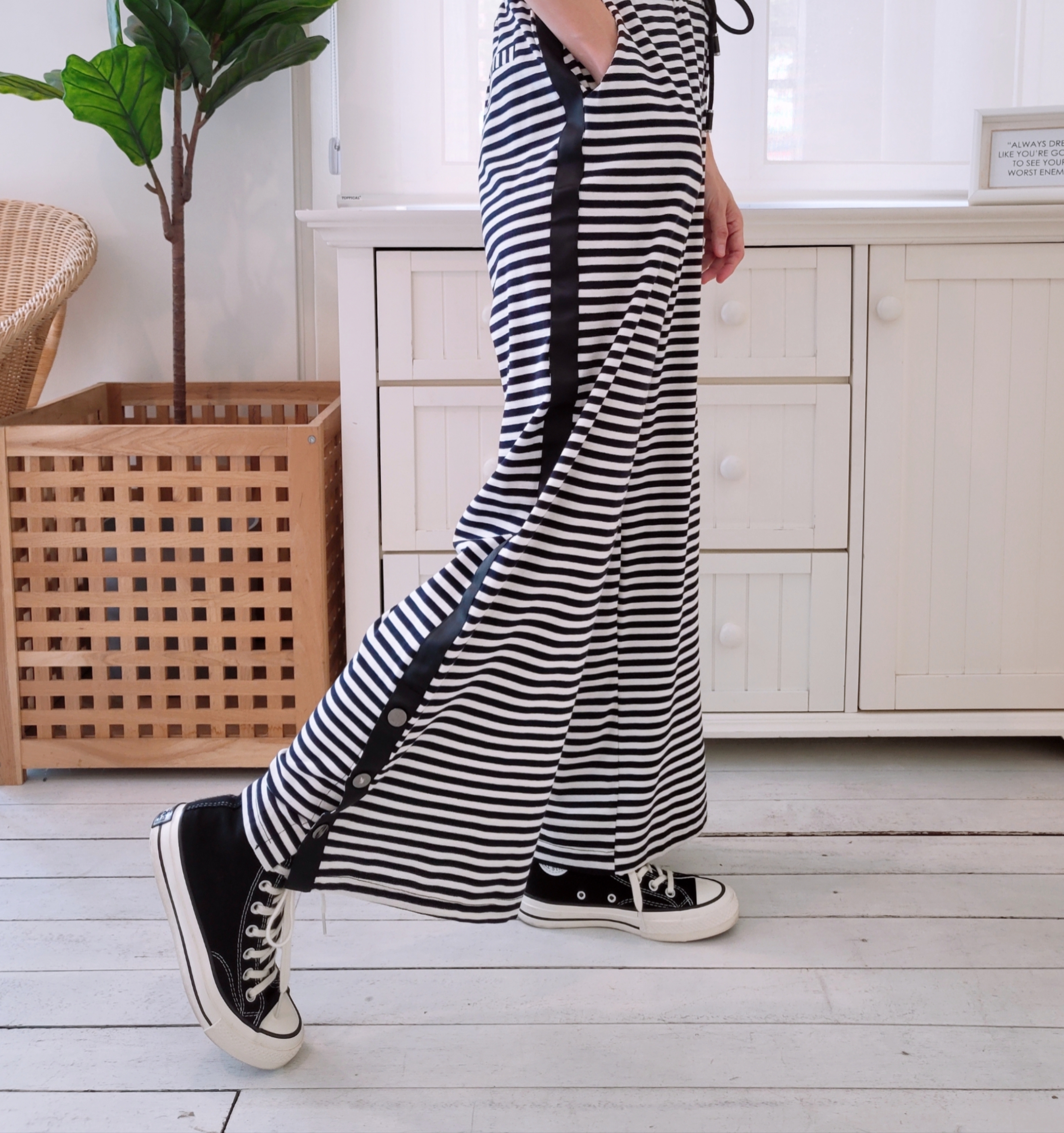 STRIPED WIDE LEG PANT