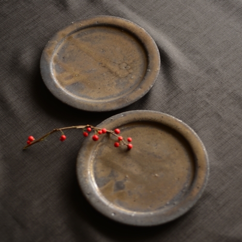 大原光一 黑釉圓盤 15 cm