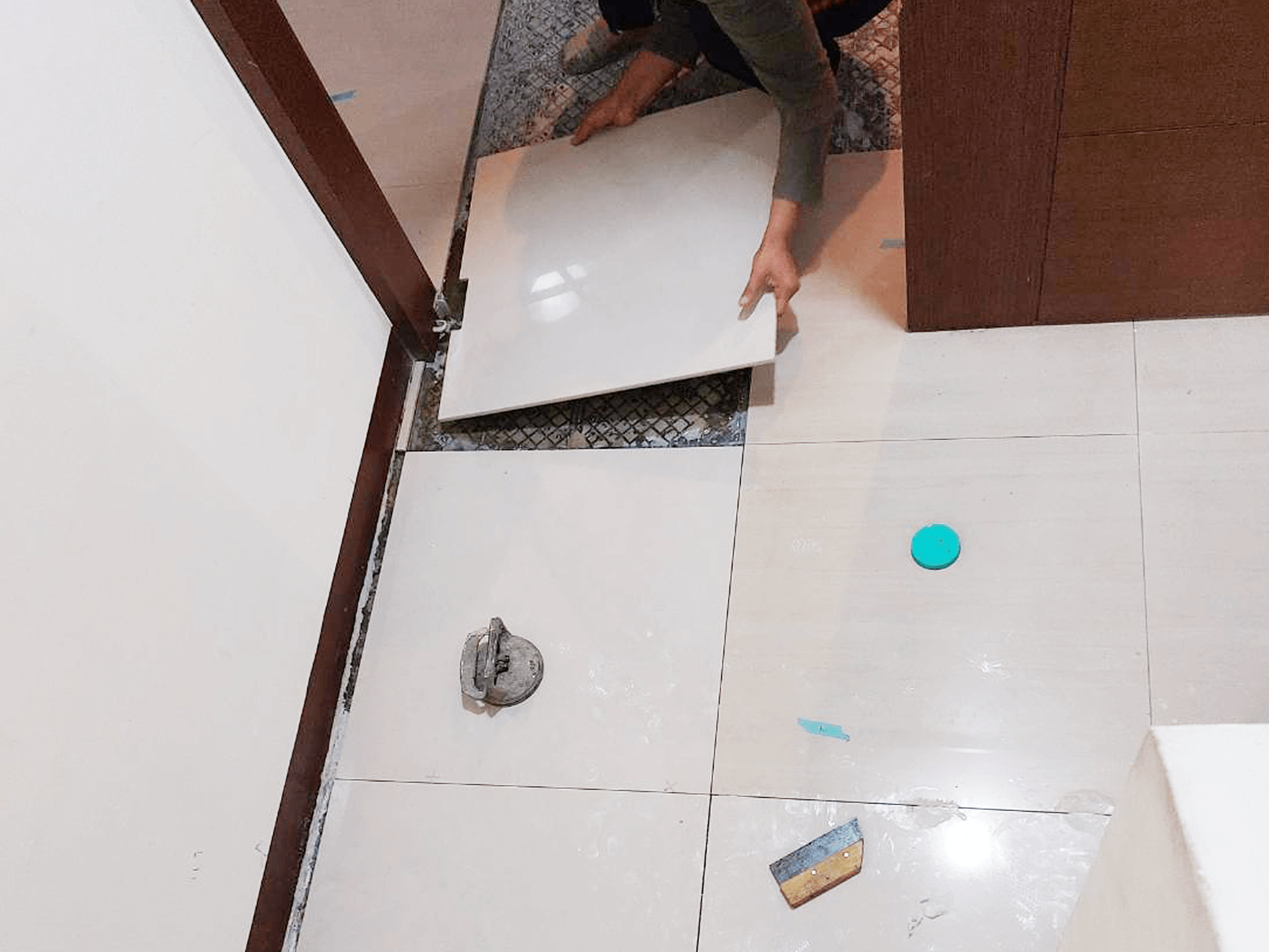 潤宏建材,磁磚修復推薦,潤宏建材磁磚空心修復成功案例,磁磚空心打針灌膠,磁磚修復磚家,地板隆起,地磚空心隆起專業灌注,磁磚修補磚家,磁磚實體店面,地磚, 壁磚,磁磚,膨拱,膨管,爆裂,凸起,鼓起,突起,膨龜,空心隆起,空心補強,磁磚隆起自爆,百宏工程