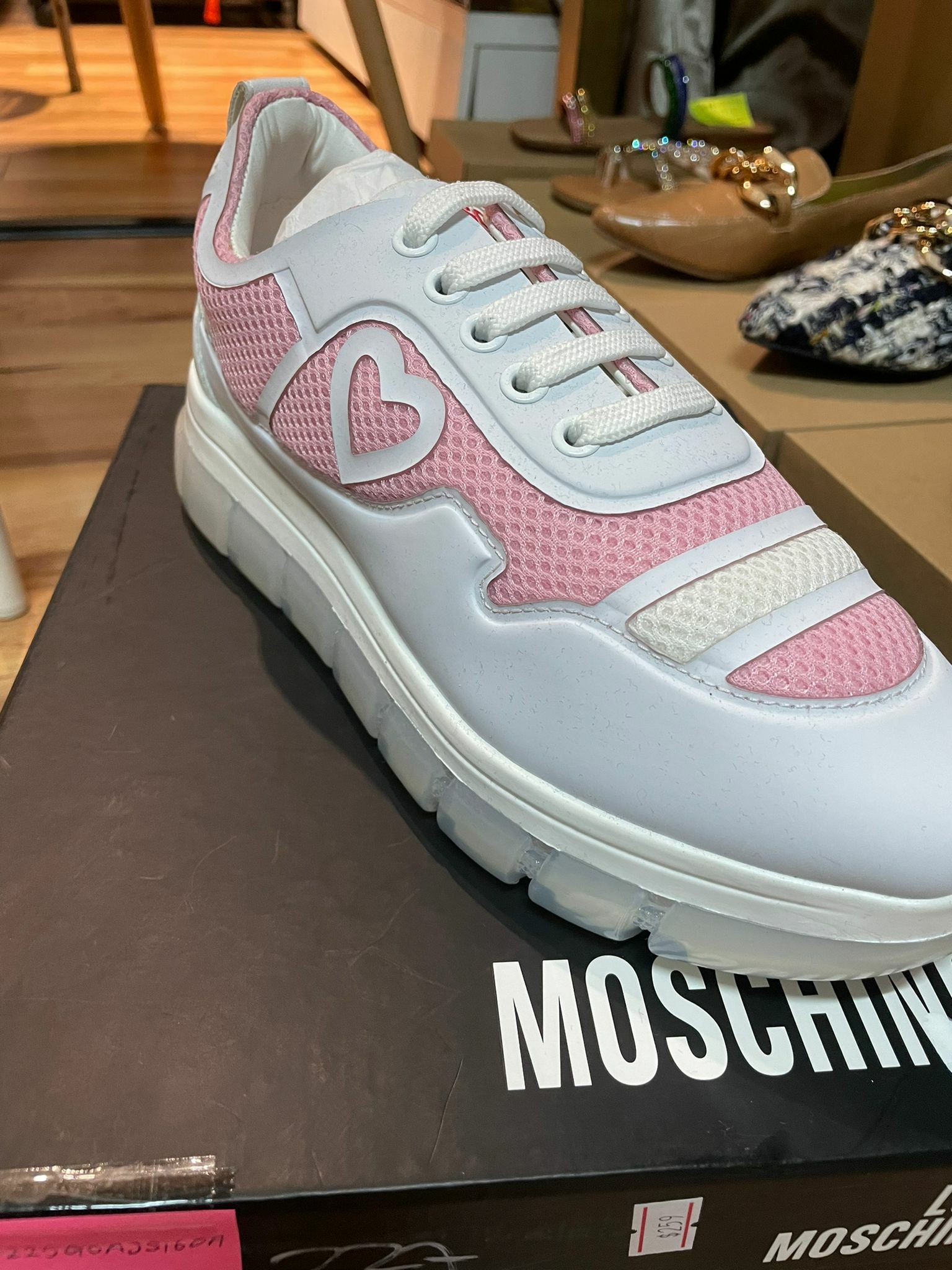 [S] LOVE MOSCHINO SNEAKER TASSEL, JA15225GOAJS160A (SLM10)