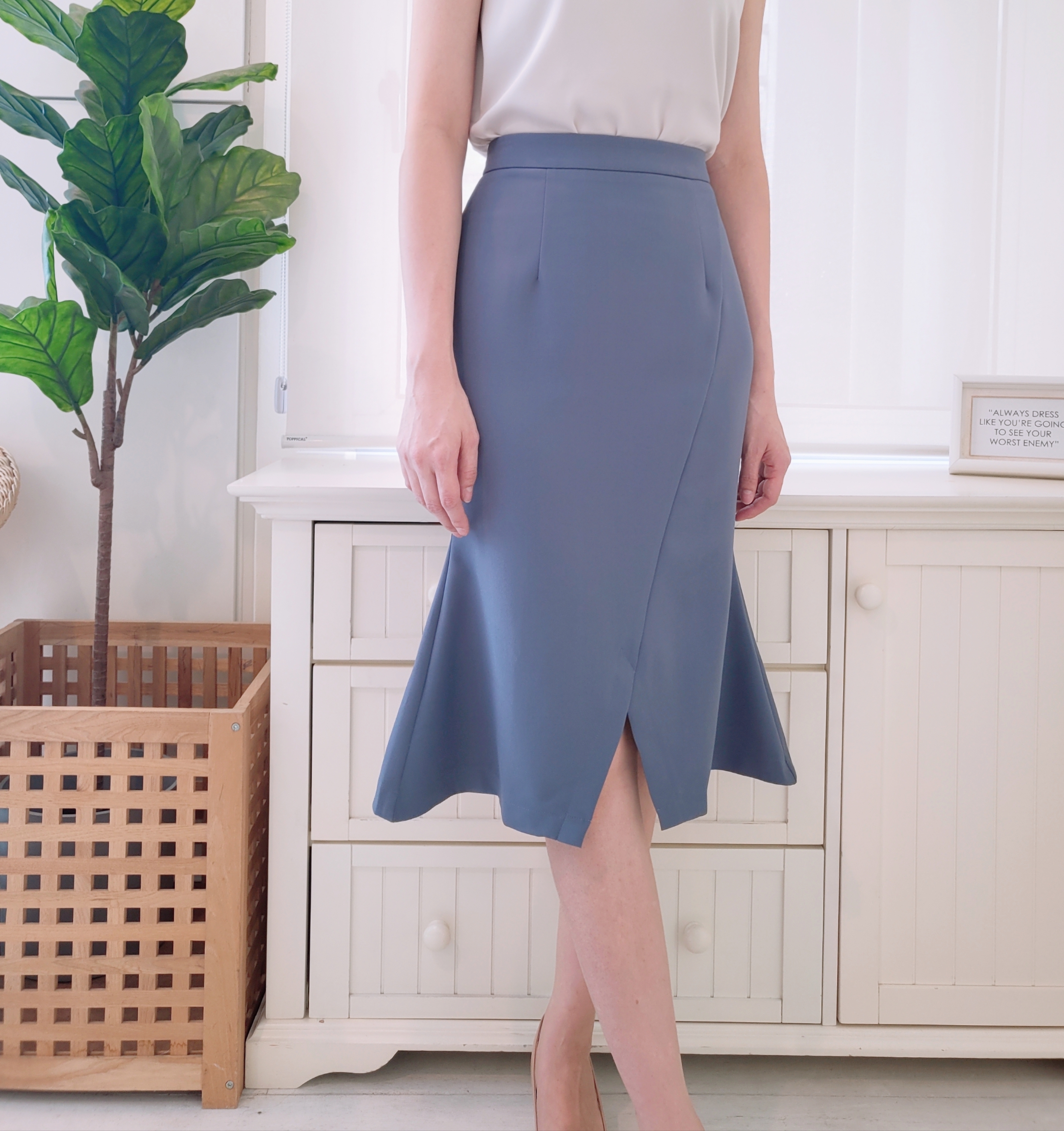 HIGH WAISTED MERMAID SKIRT