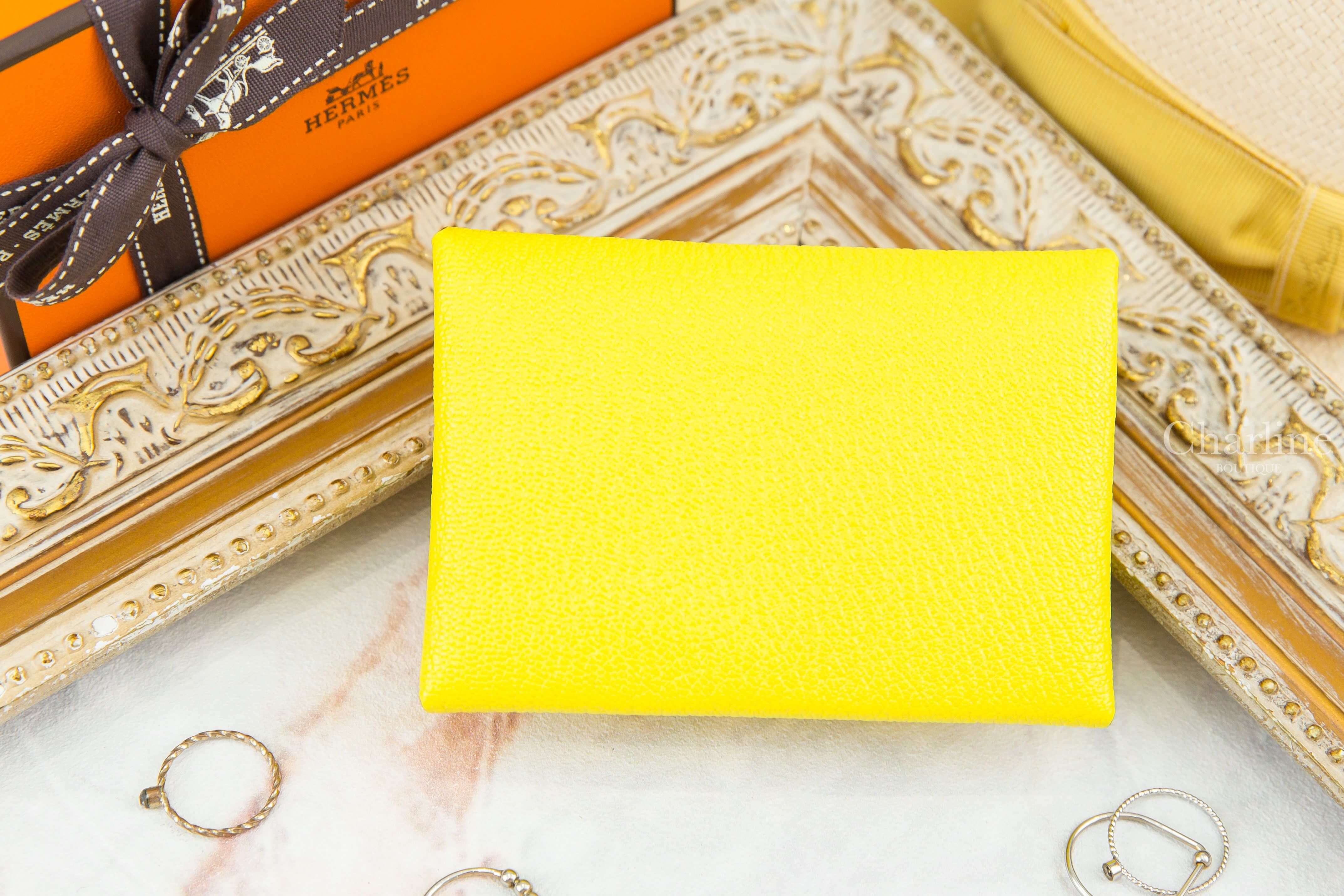 Hermès Calvi Duo Card Holder Z刻檸檬黃信封釦式零錢袋卡片夾-Charline Boutique 精品代購