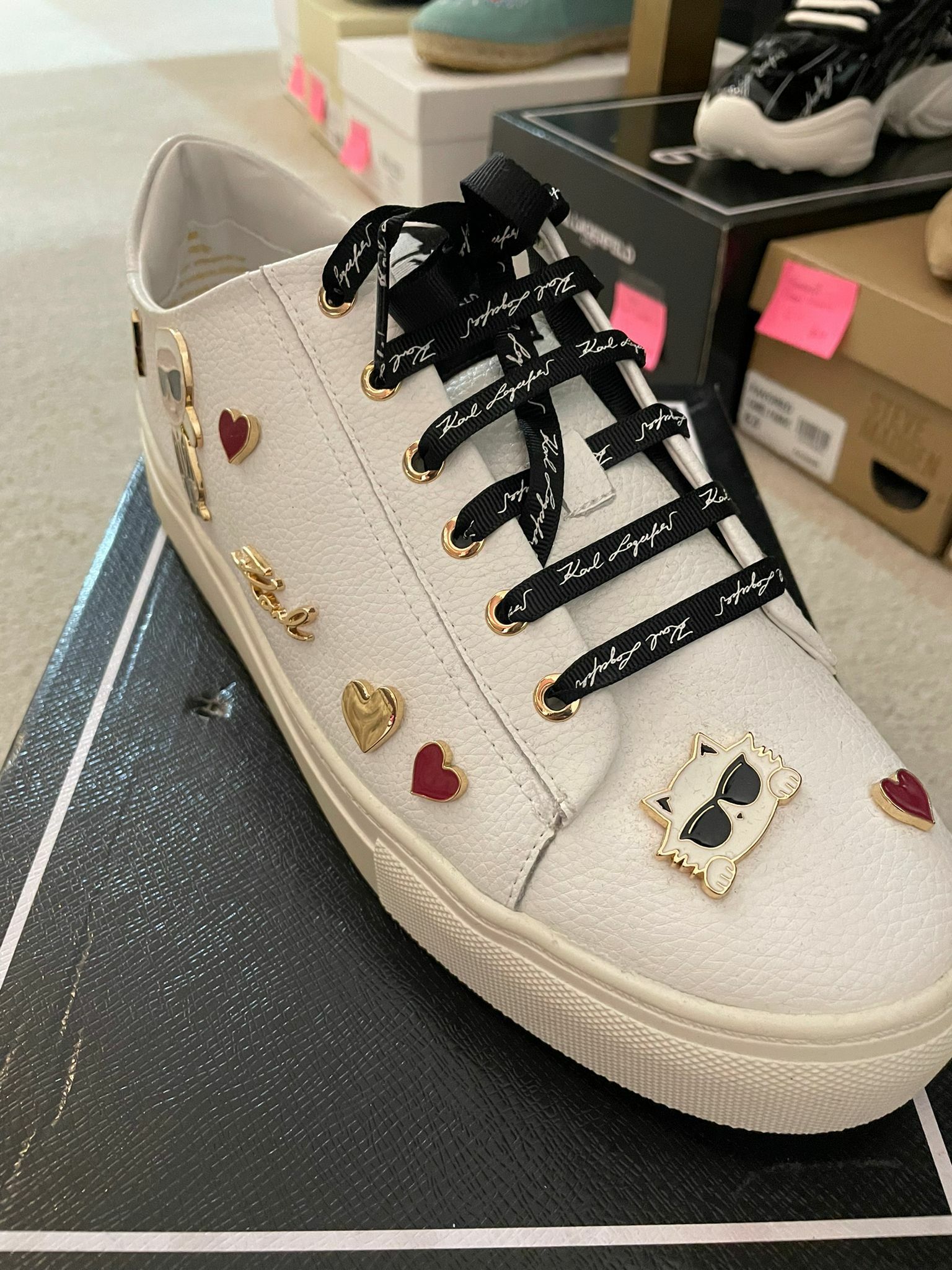 [S] KARL LAGERFELD CATE PINS TUMBLED LEATHER BRT WHITE (SKL47)