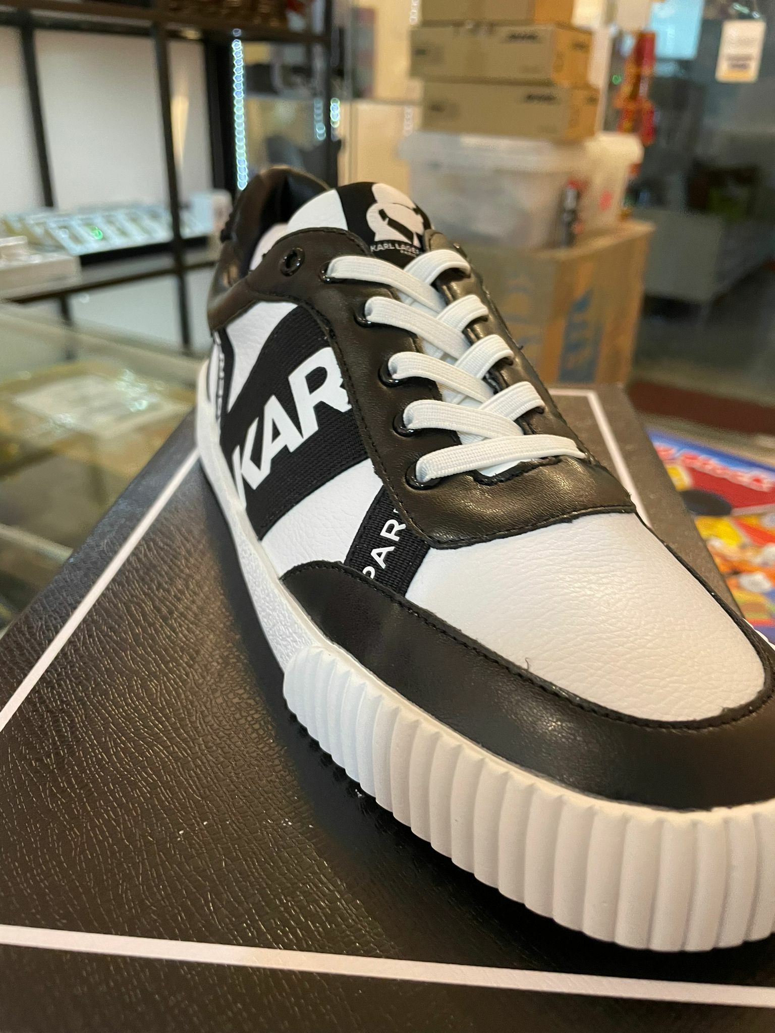 [S] KARL LAGERFELD JAYLEE SNEAKER WOMEN'S SHOES IN BRIGHT WHITE/BLACK, 194775797958 (SKL52)