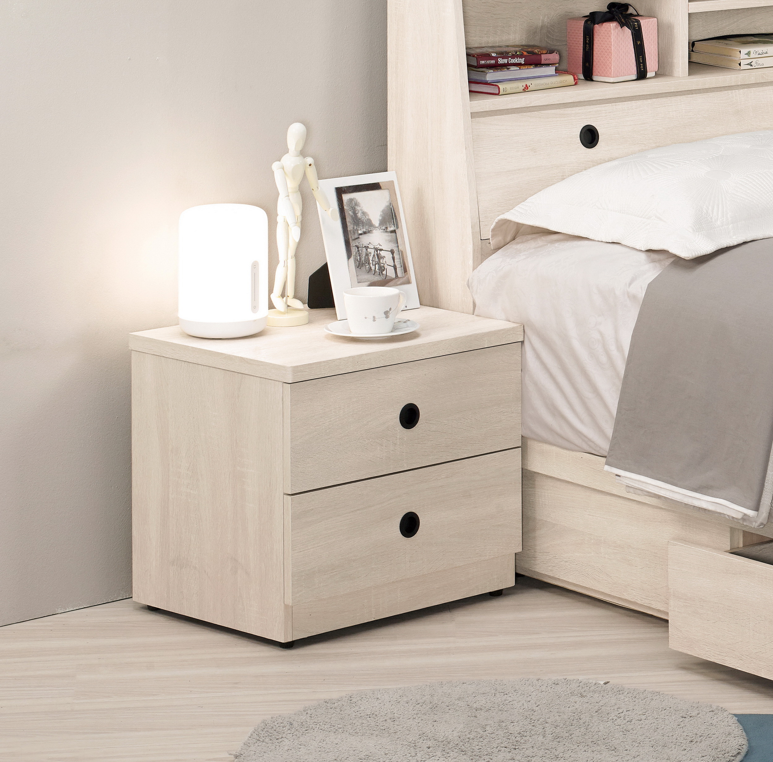 羅傑1.6尺二抽床頭櫃