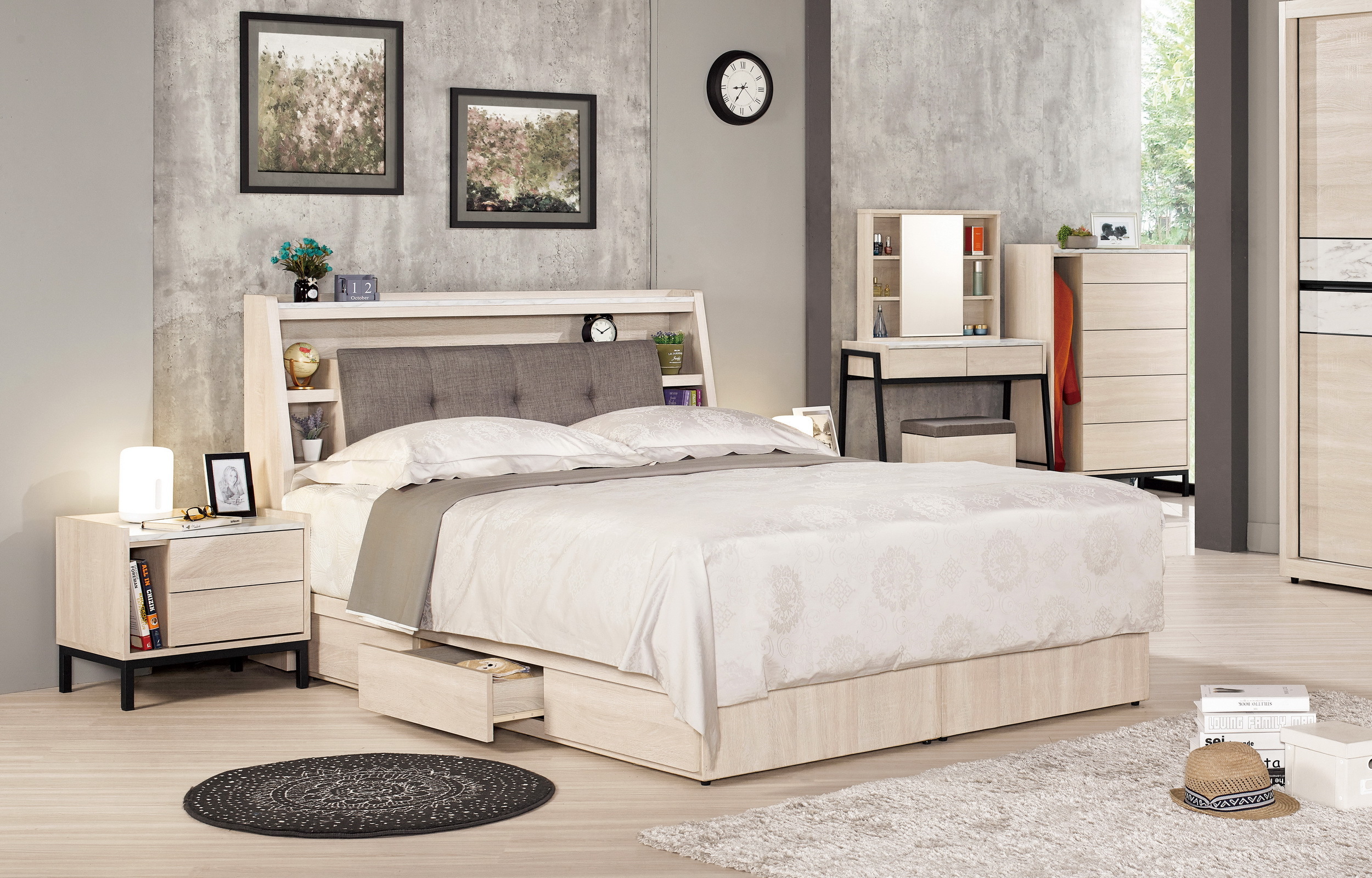 丹妮拉6尺被櫥頭