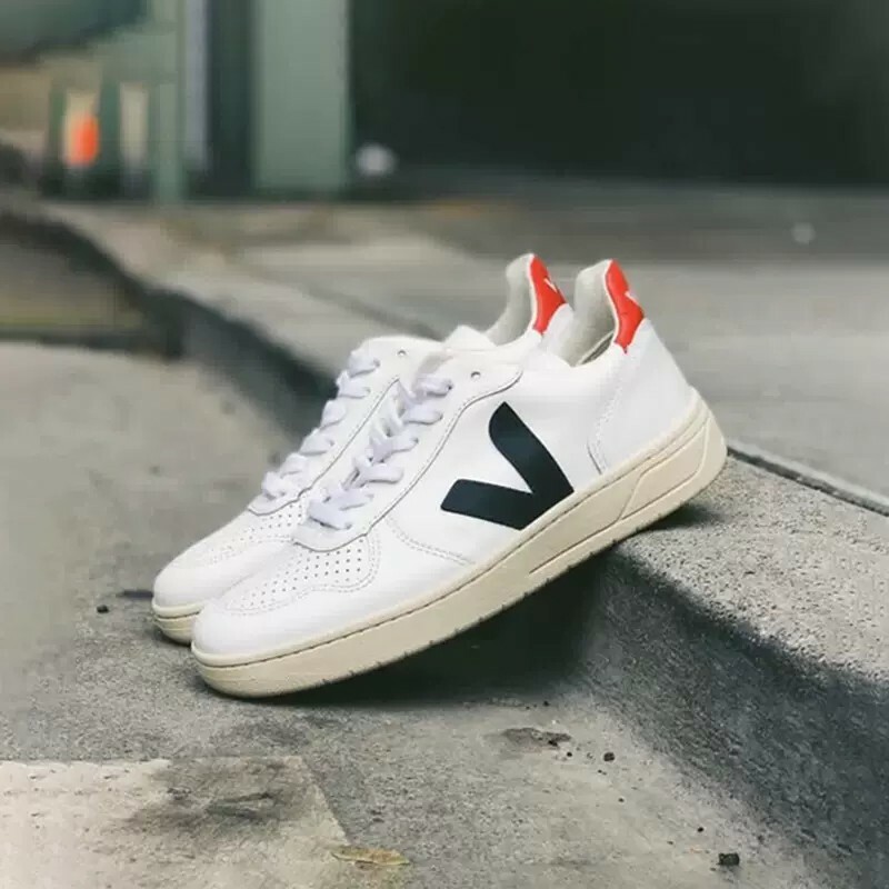 Veja  V10 紅尾 藍V 皮質 小白鞋