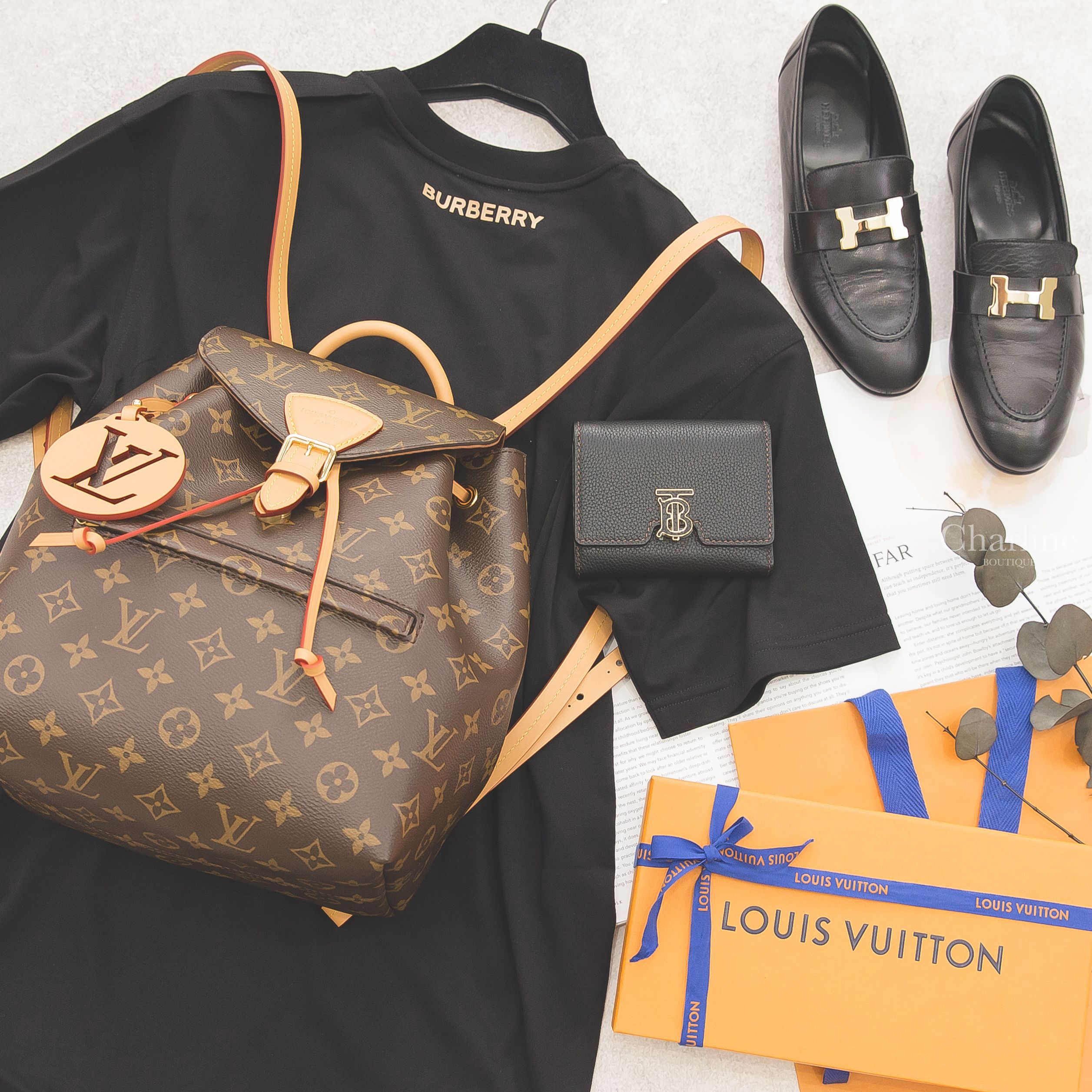Louis Vuitton Montsouris 咖啡色老花帆布圓形簍空掛飾小型手提後背包,Hermès Loafer 黑色金釦H山羊皮樂福鞋,Burberry Wallet 黑色牛皮TB金釦三折短夾-Charline Boutique 精品代購