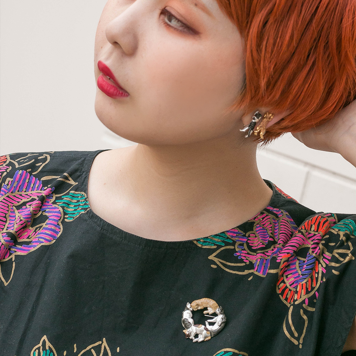 三隻貓咪心口針