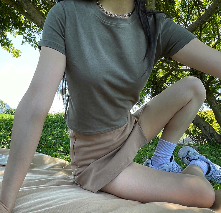 短版圓領上衣(in stock)