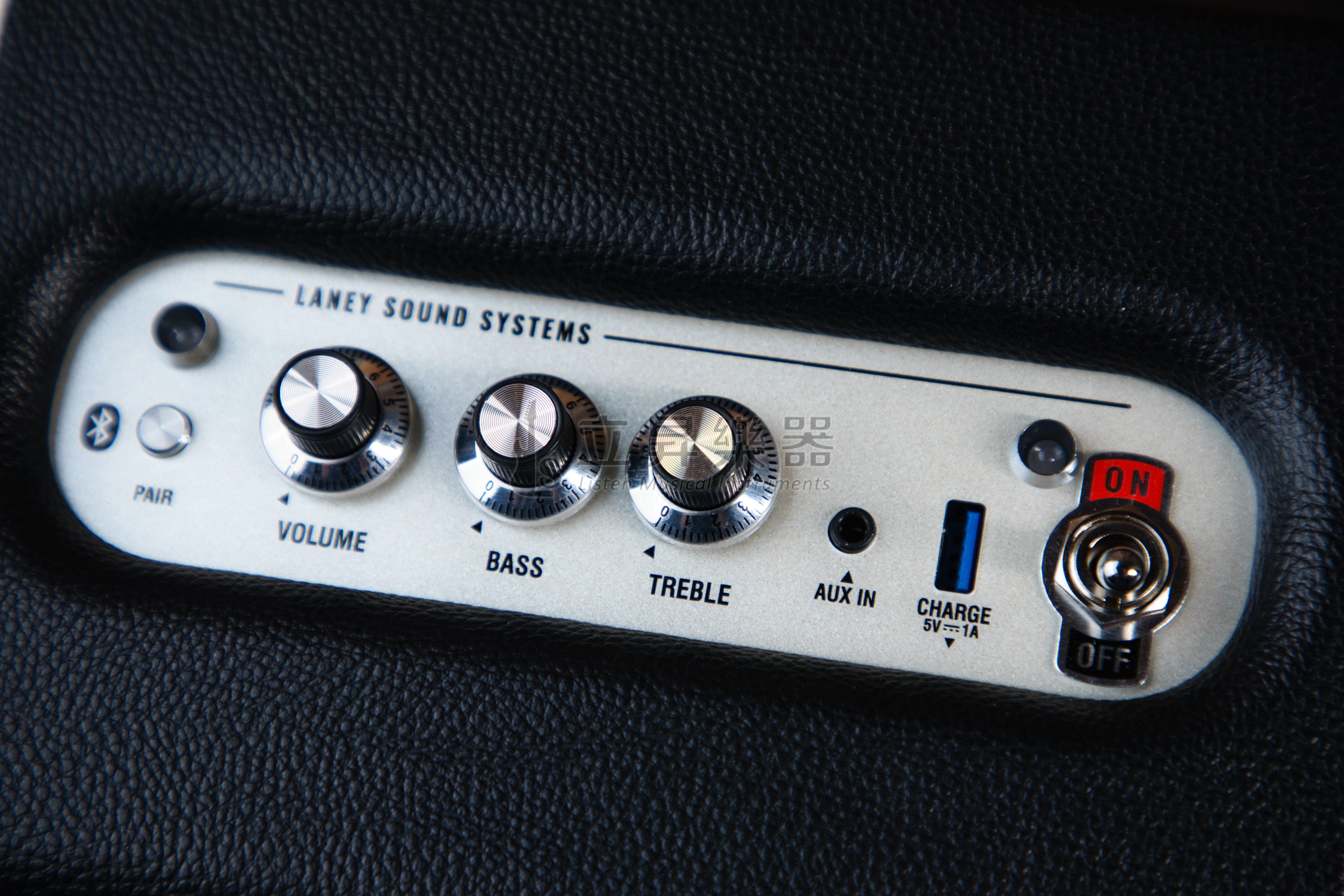 Laney F67 藍牙喇叭 內建鋰電池 附背帶 ｜ F67 SUPERGROUP 黑色 Laney F67 藍牙喇叭 內建鋰電池 附背帶 ｜ F67 SUPERGROUP 黑色 / F67 LIONHEART 藍色 第 4 張圖片｜三峽錄音 / 音響