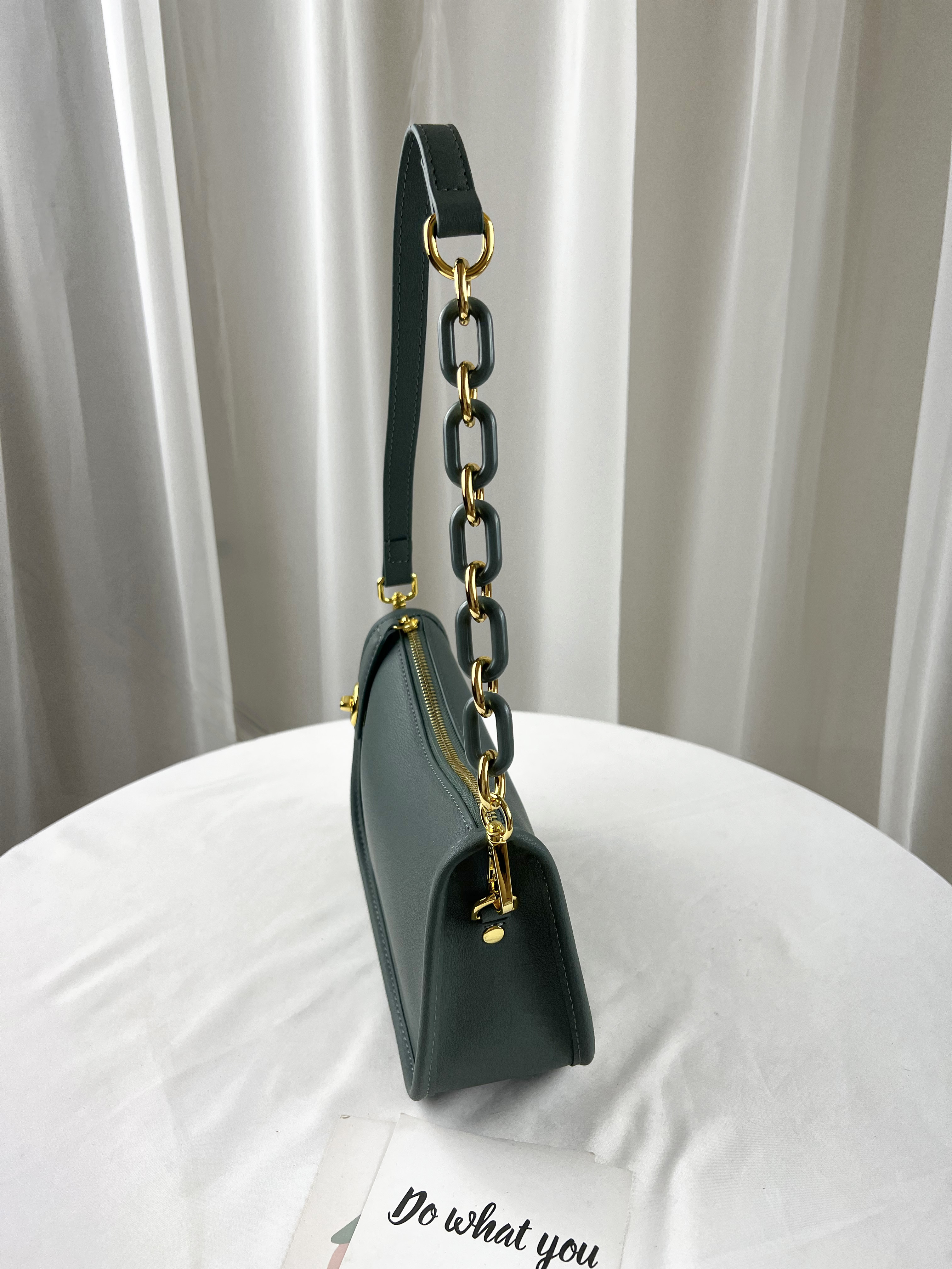 湖水藍 真皮牛皮鏈帶肩背包 / 側背包  #SM-6232