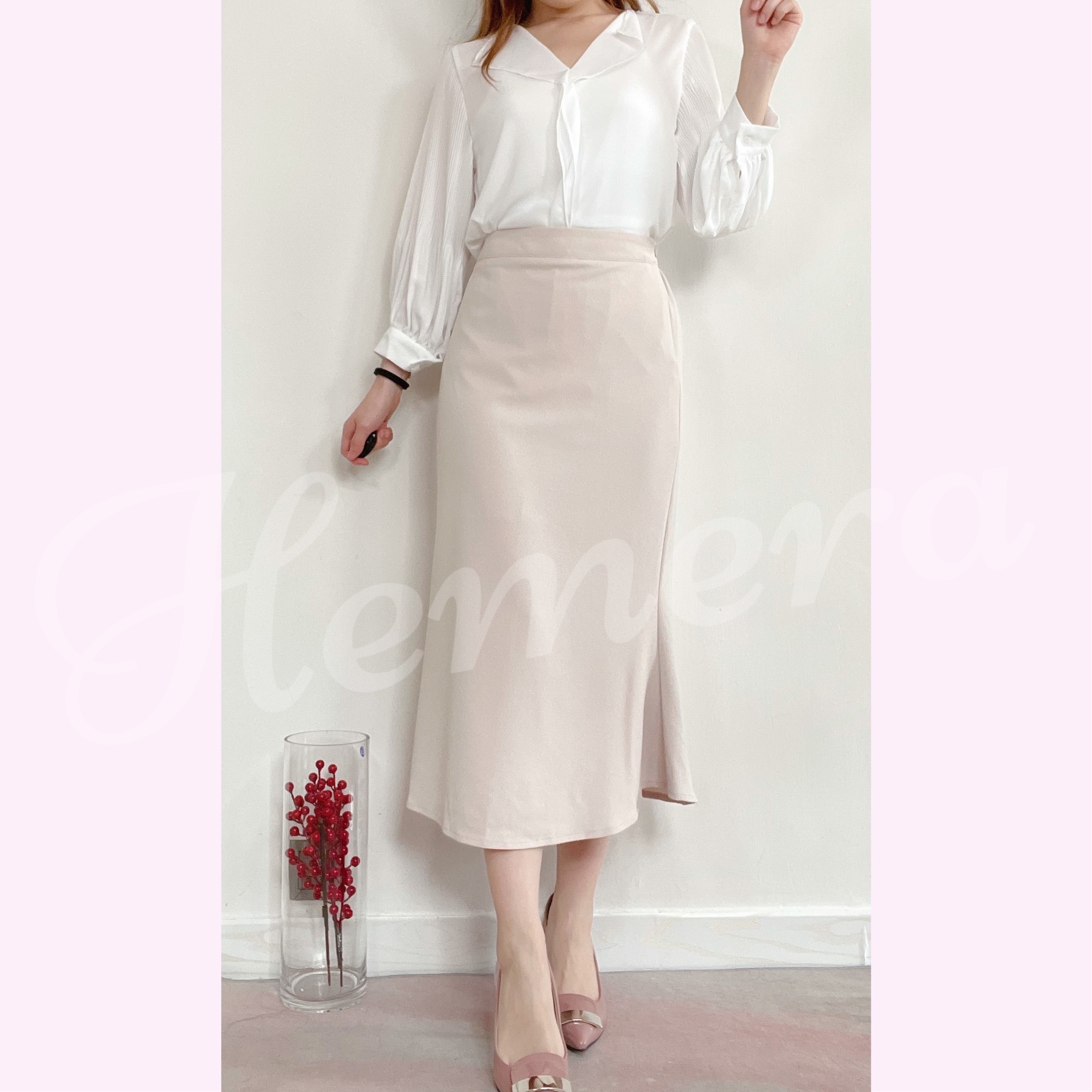 In stock:  SKIRT SK0323007