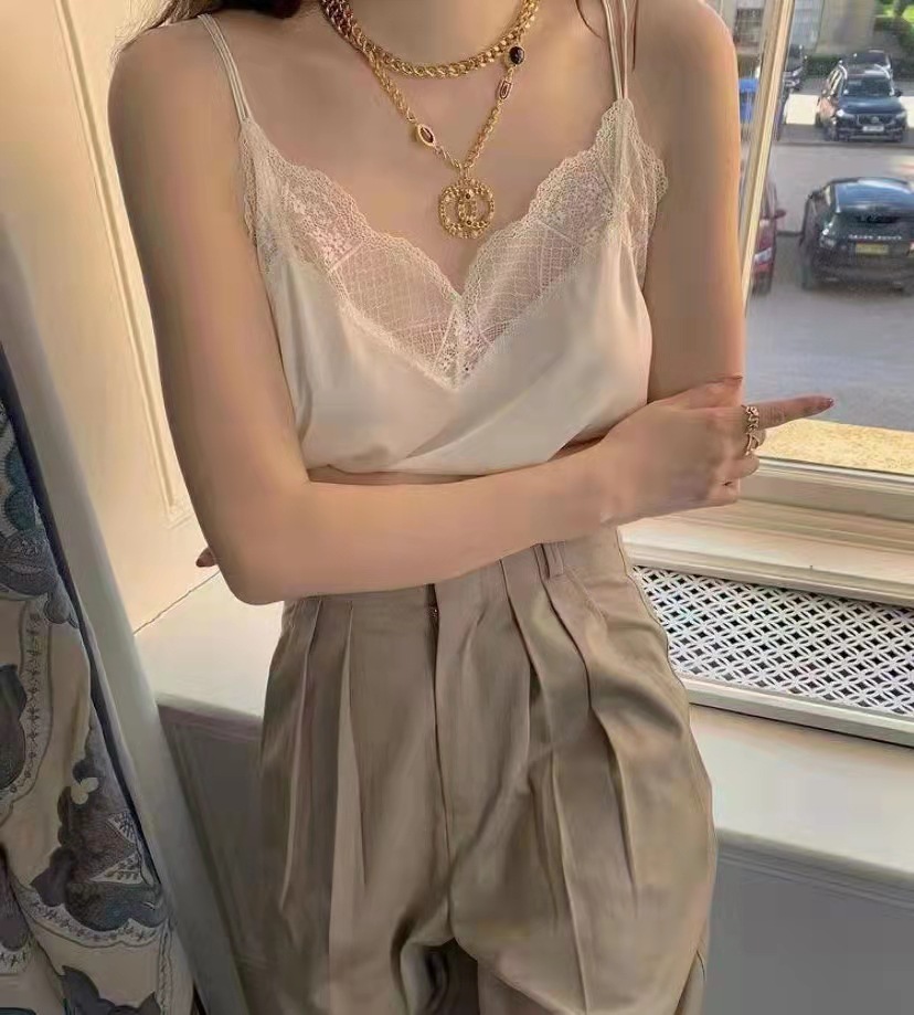 透膚蕾絲緞面背心(白/黑)