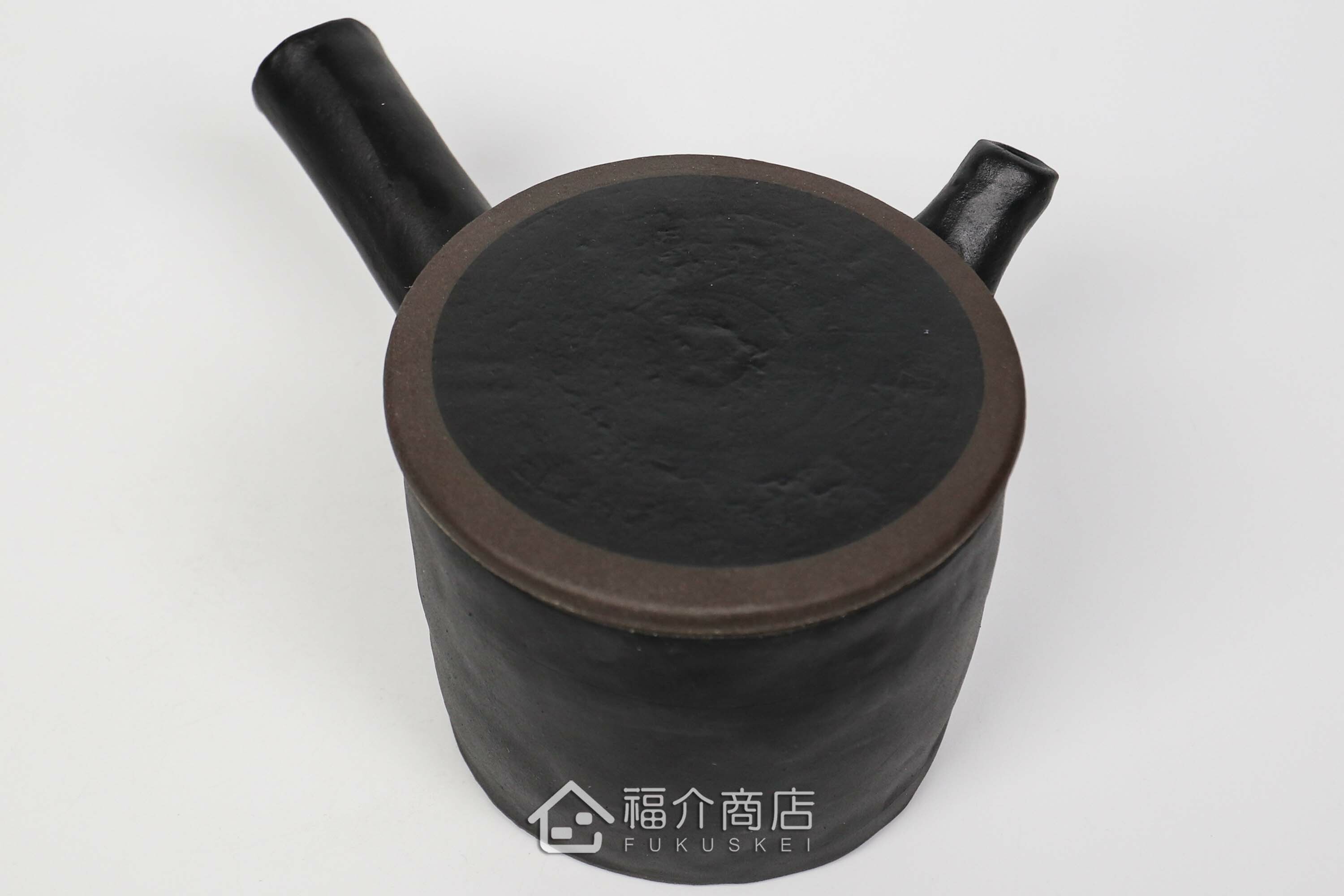 泡茶用的黑色陶茶壺