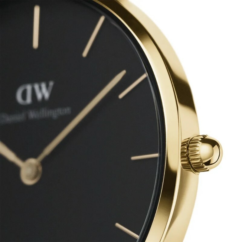 萬年鐘錶 - DW - Daniel Wellington  PETITE EVERGOLD系列 錶徑 : 32mm  黑面金框米蘭錶帶女錶 DW00100347