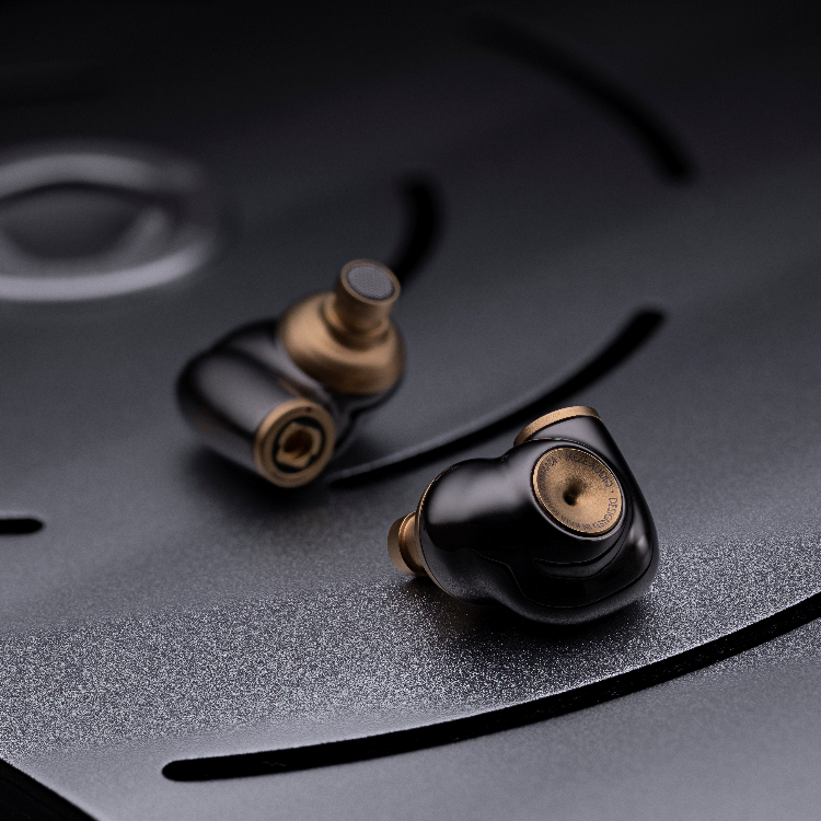 Meze audio advar イヤホン Meze audio advar イヤホン
