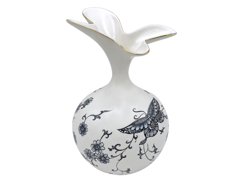 V28-青花蝶舞天球瓶