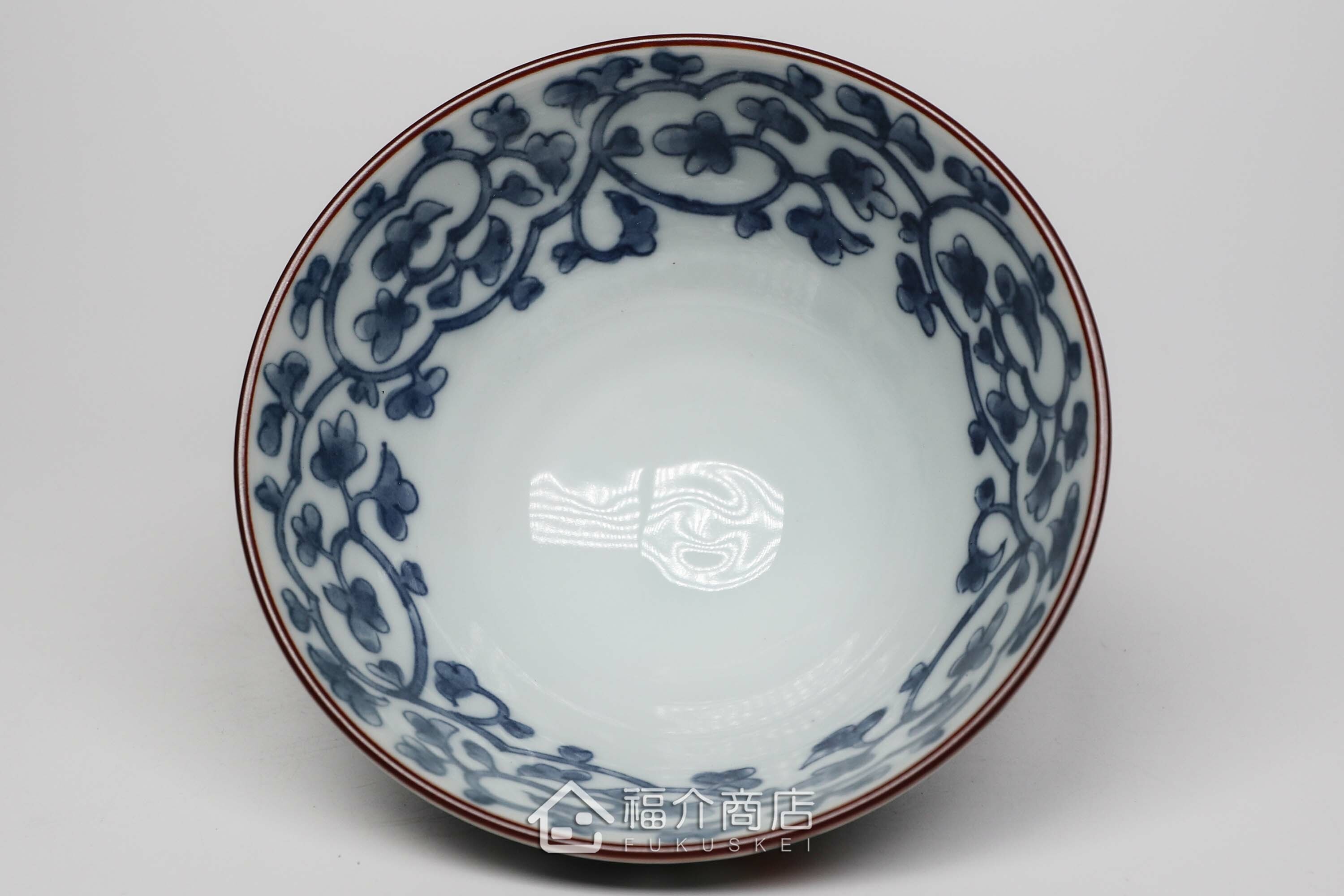 藤蔓紋路造型飯碗