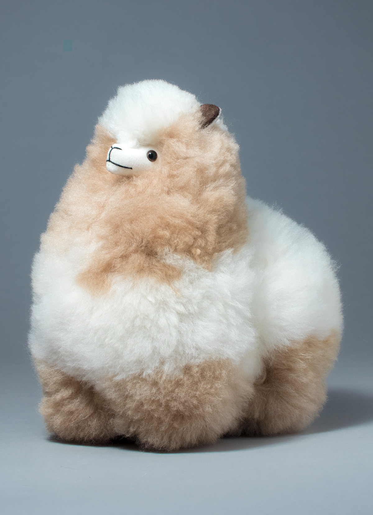 【秘魯國家館】ST.MALO 秘魯工匠手工原生羊駝毛仿真羊駝家飾娃娃32cm-2065UH-舒芙蕾