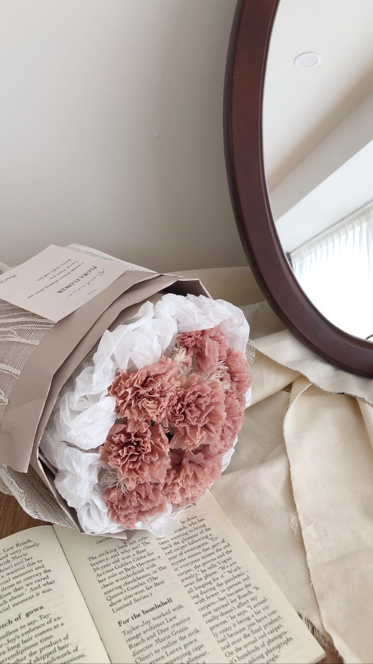 永生康乃馨花束-奶油雲朵