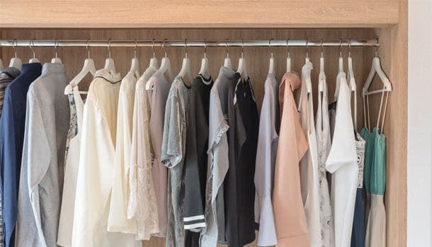 定期整理衣櫃可以幫助自己更清楚自己穿衣的喜好。