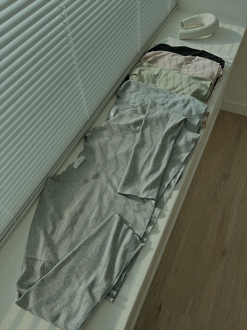 正韓-坑紋捲邊長袖T*6色