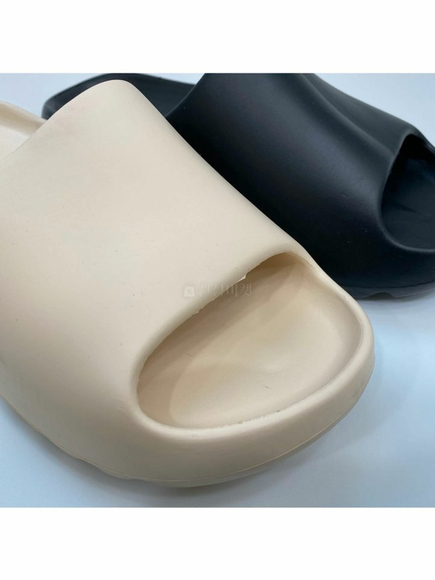 柔軟泡沫厚底鋸齒設計時尚拖鞋