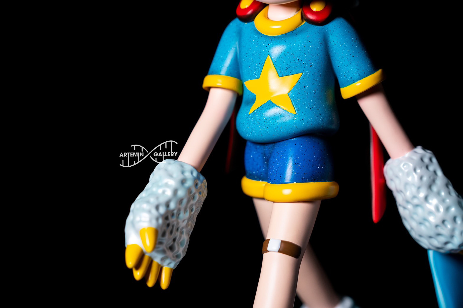 Hikari Shimoda 下田光- Lonely Hero Hikari Shimoda 下田光- Lonely Hero (Copper) – Toyol Toys