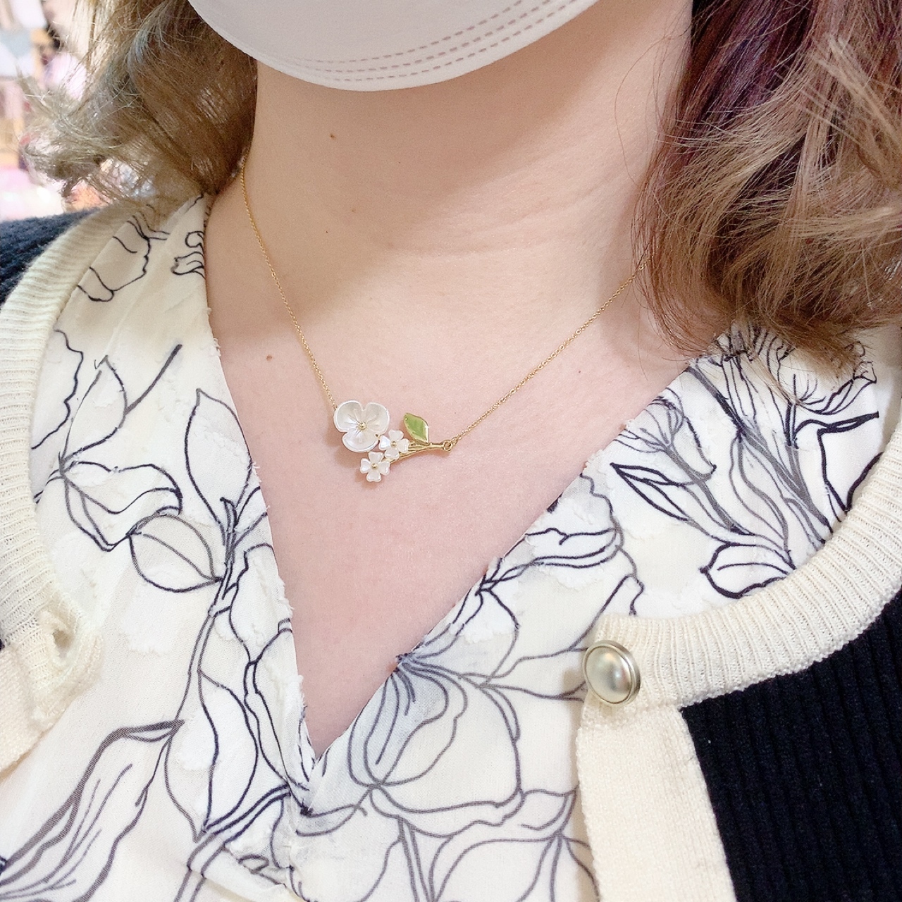 [日本制]白色花兒頸鏈