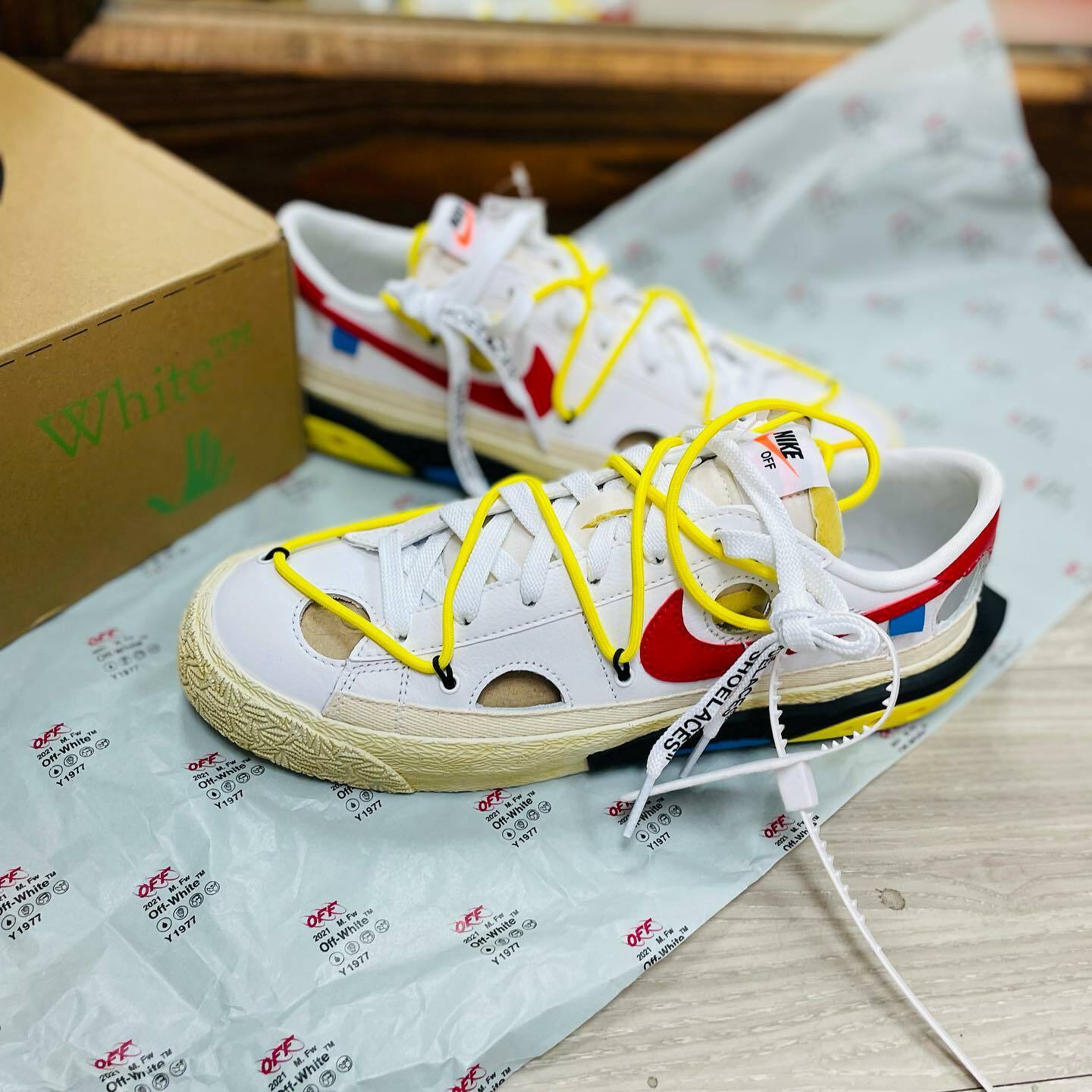 {現貨} OFF White X Nike Blazer Low "White/Red"  DH7863-100