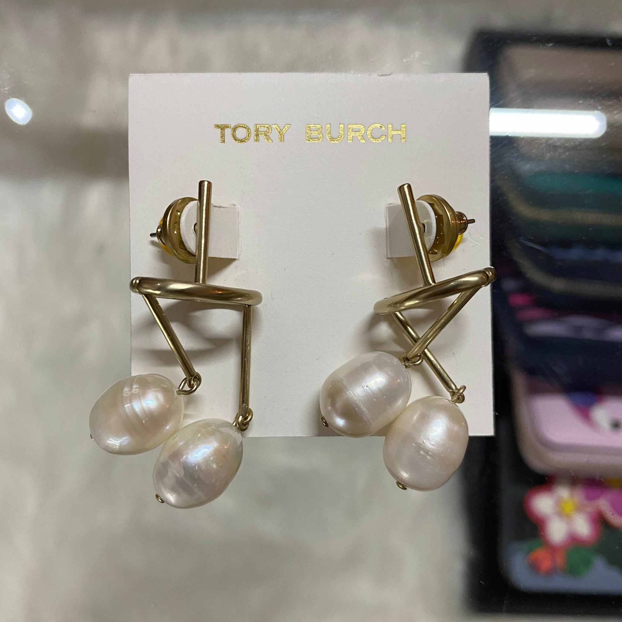 [S] TORY BURCH BAROQUE DOUBLE-PEARL EARRING, 49670-731 (STB67)