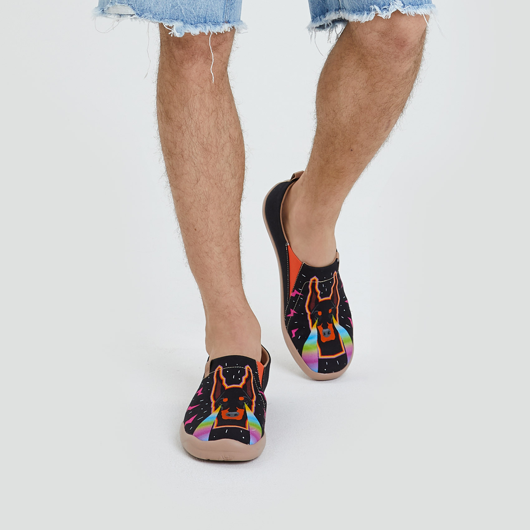 【 Uin 】西班牙原創設計 | 雷射犬 男鞋 彩繪鞋 休閒鞋 懶人鞋