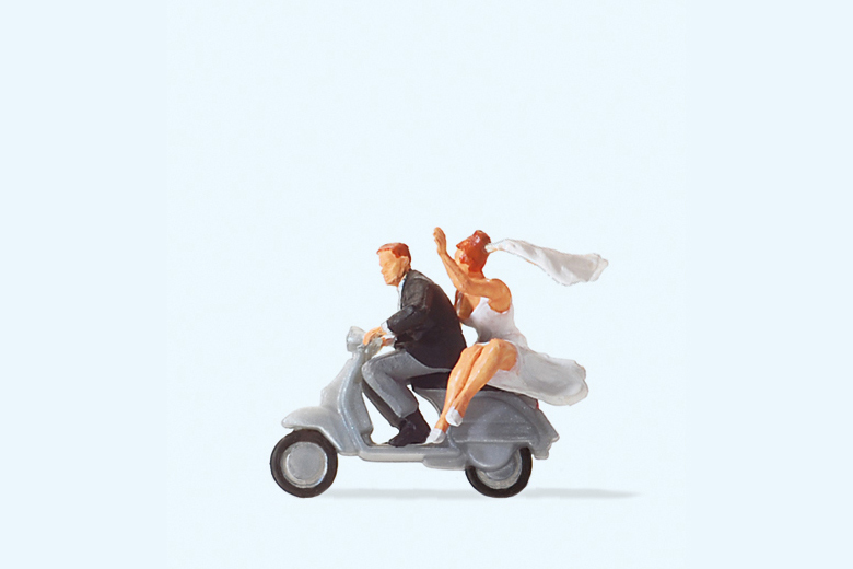 Preiser迷你小人 28150新婚夫婦坐Vespa