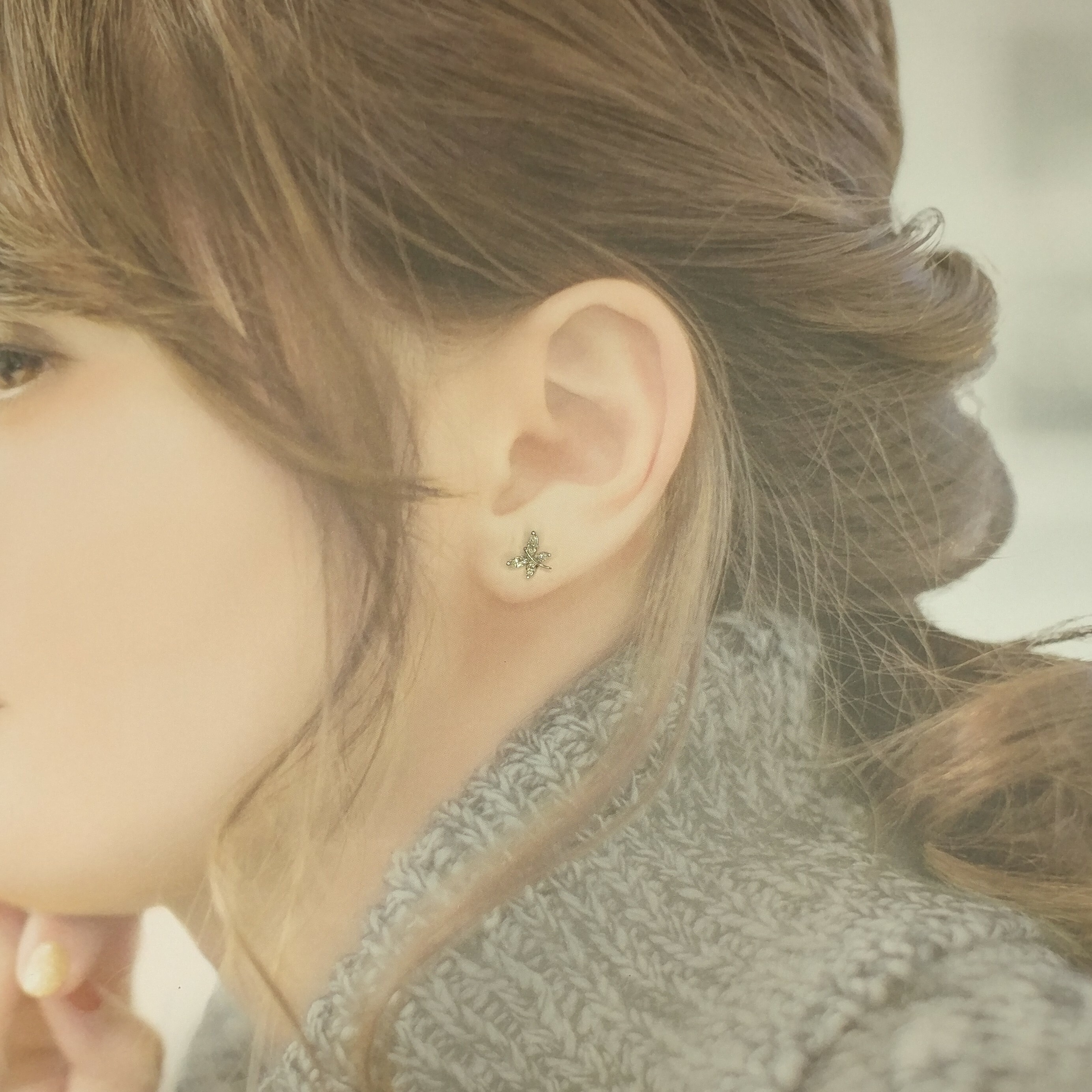 全新18K白金40份欖尖形鑽石耳環